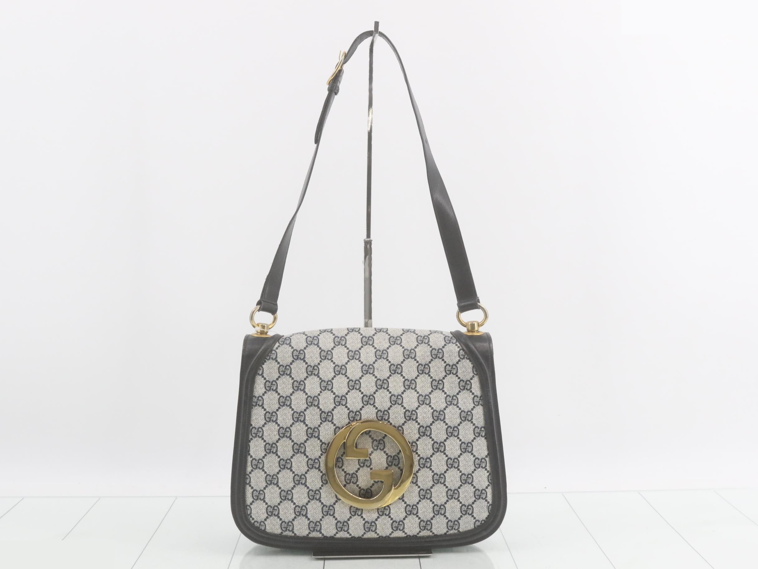 Interlocking GG Supreme Shoulder Bag