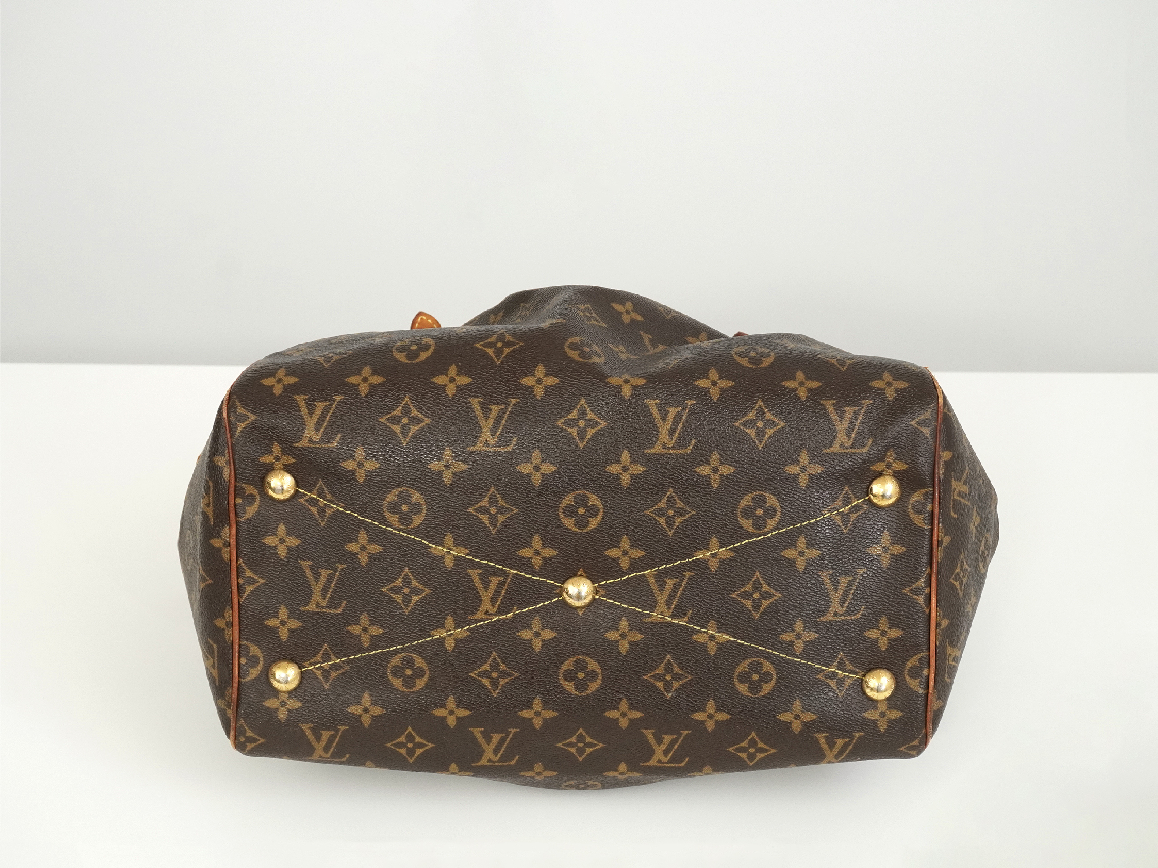 Monogram Tivoli GM M40144 Handbag — view 12