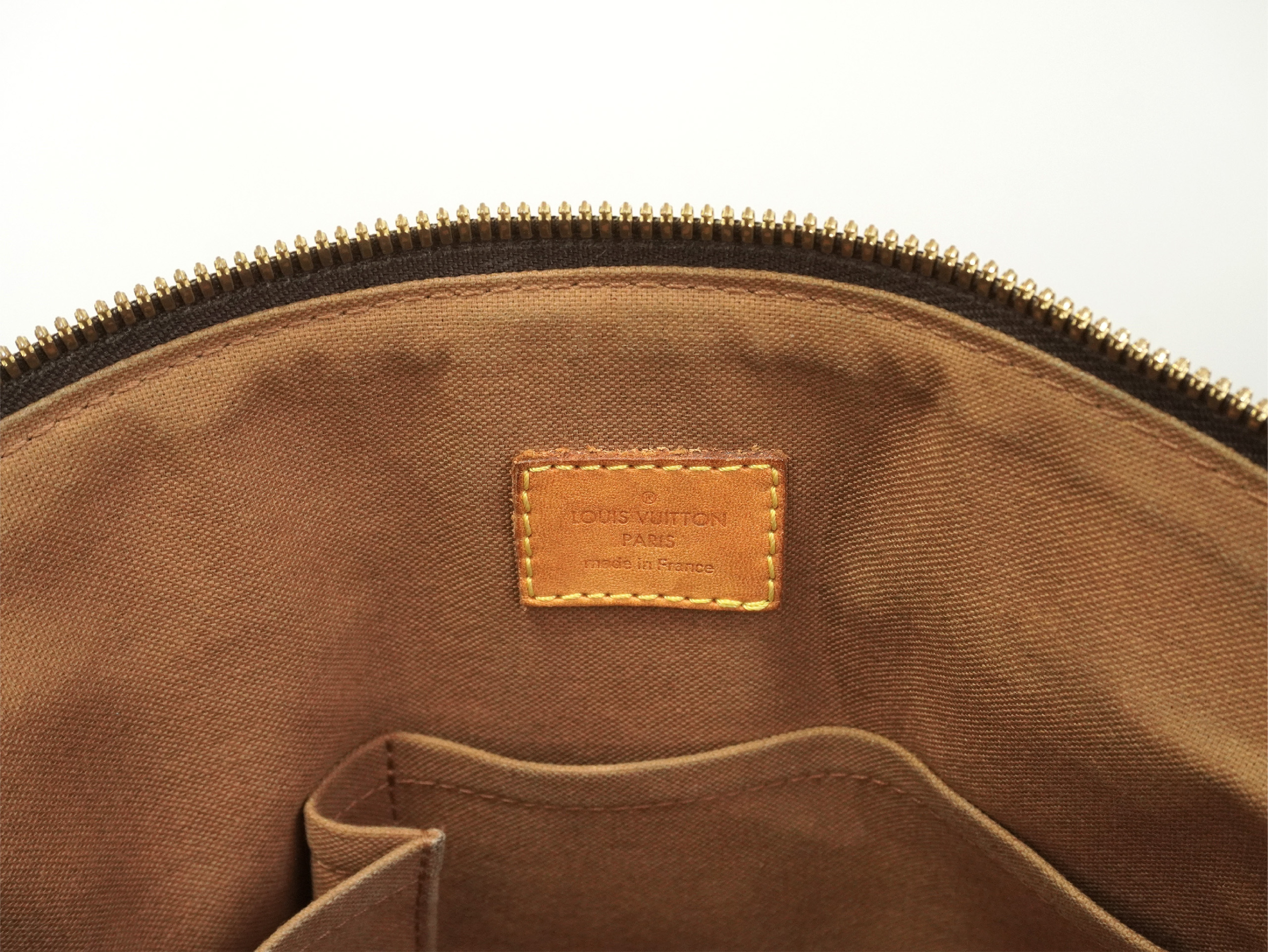 Monogram Tivoli GM M40144 Handbag — view 6