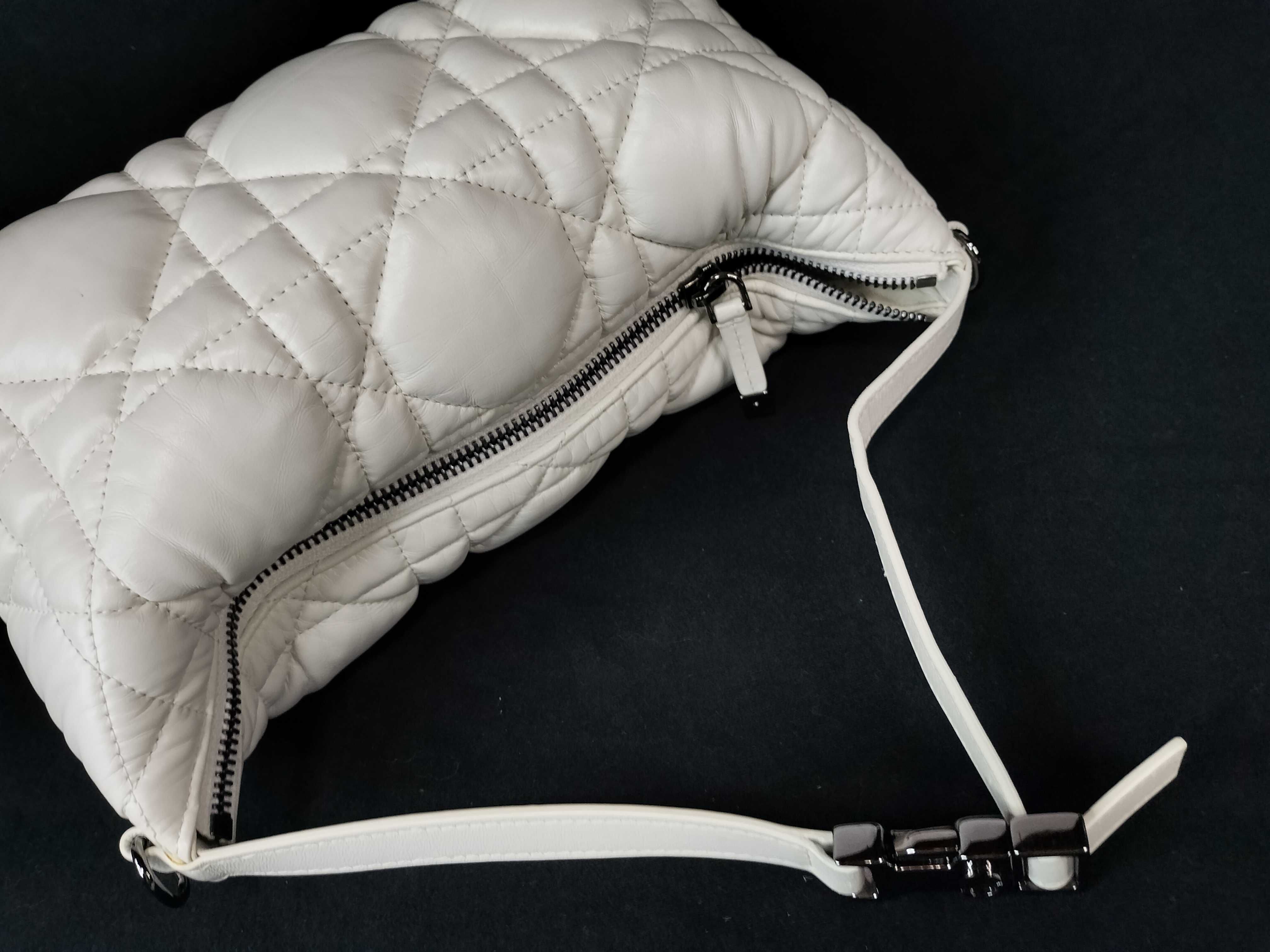 handbag — view 3