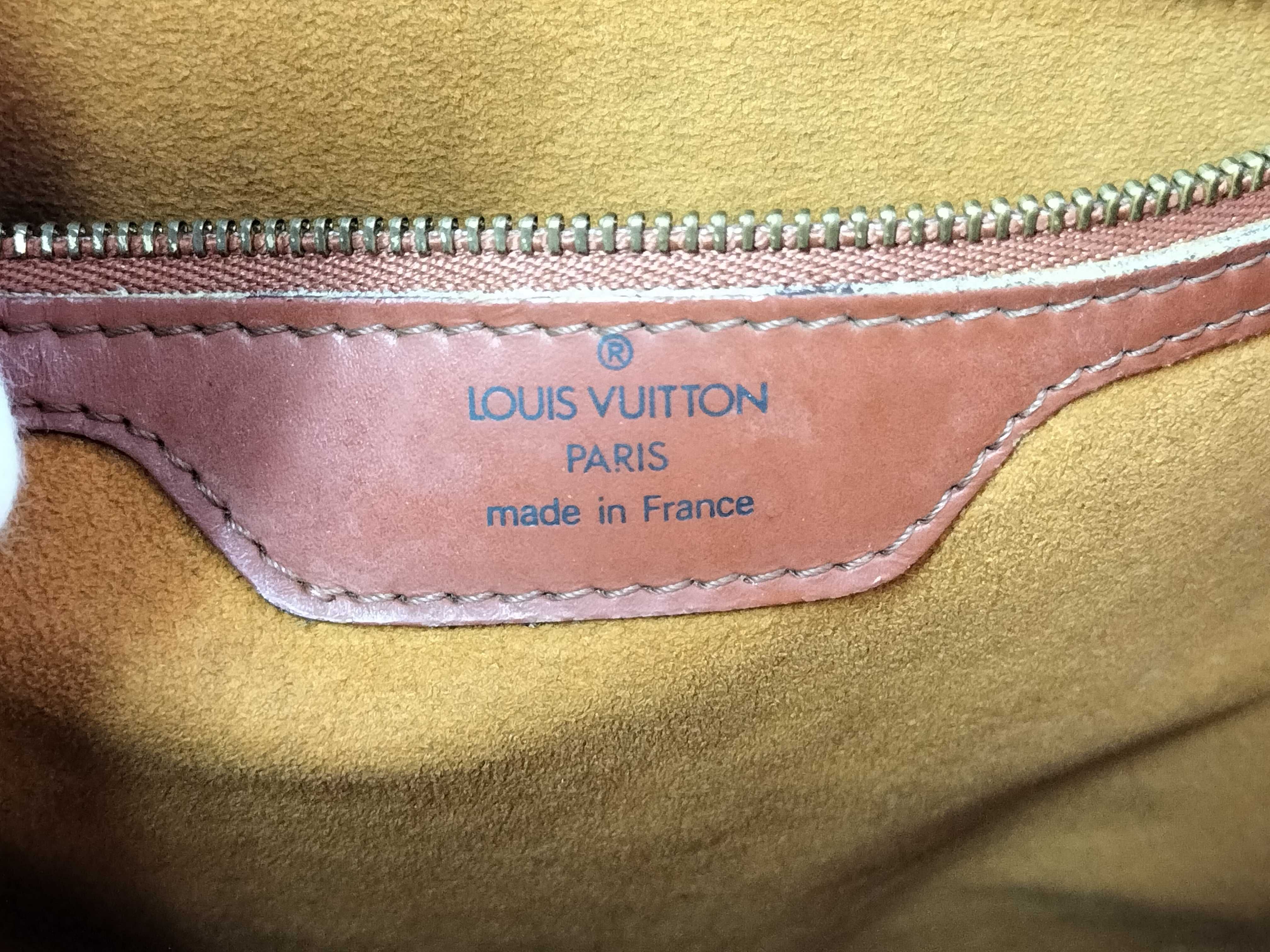 Epi Saint Jacques Shopping M52263 Shoulder Bag Tote Bag — view 9
