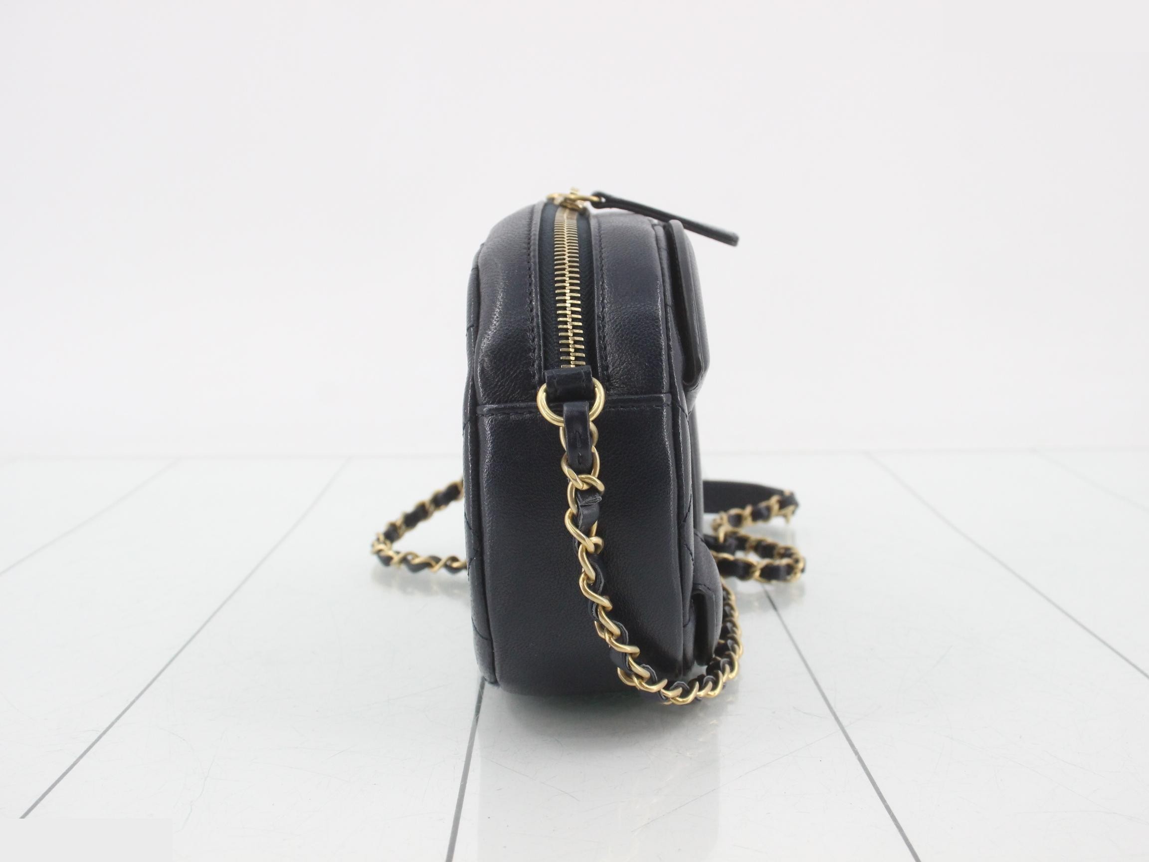 Camera bag, chain shoulder bag, lambskin, navy — view 4