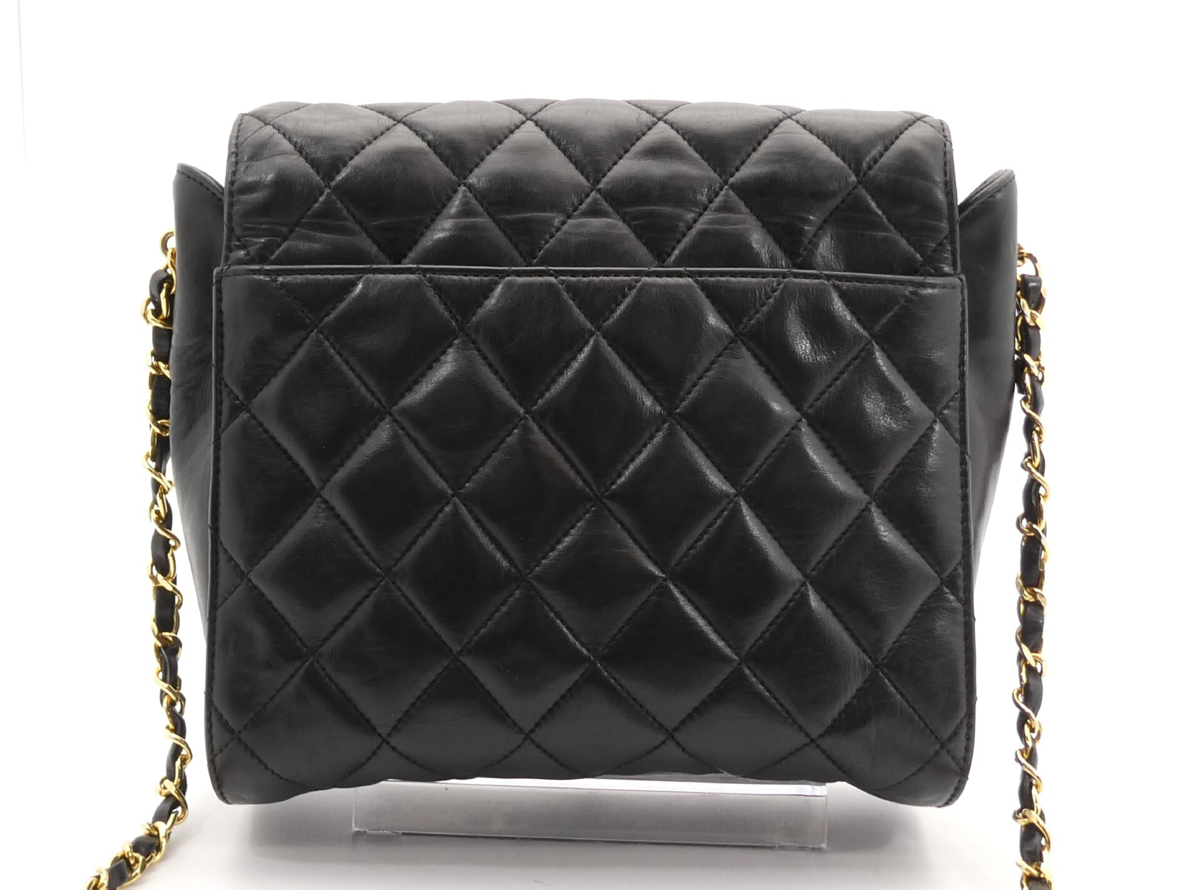 Matelassé Coco Mark Chain Shoulder Bag — view 2