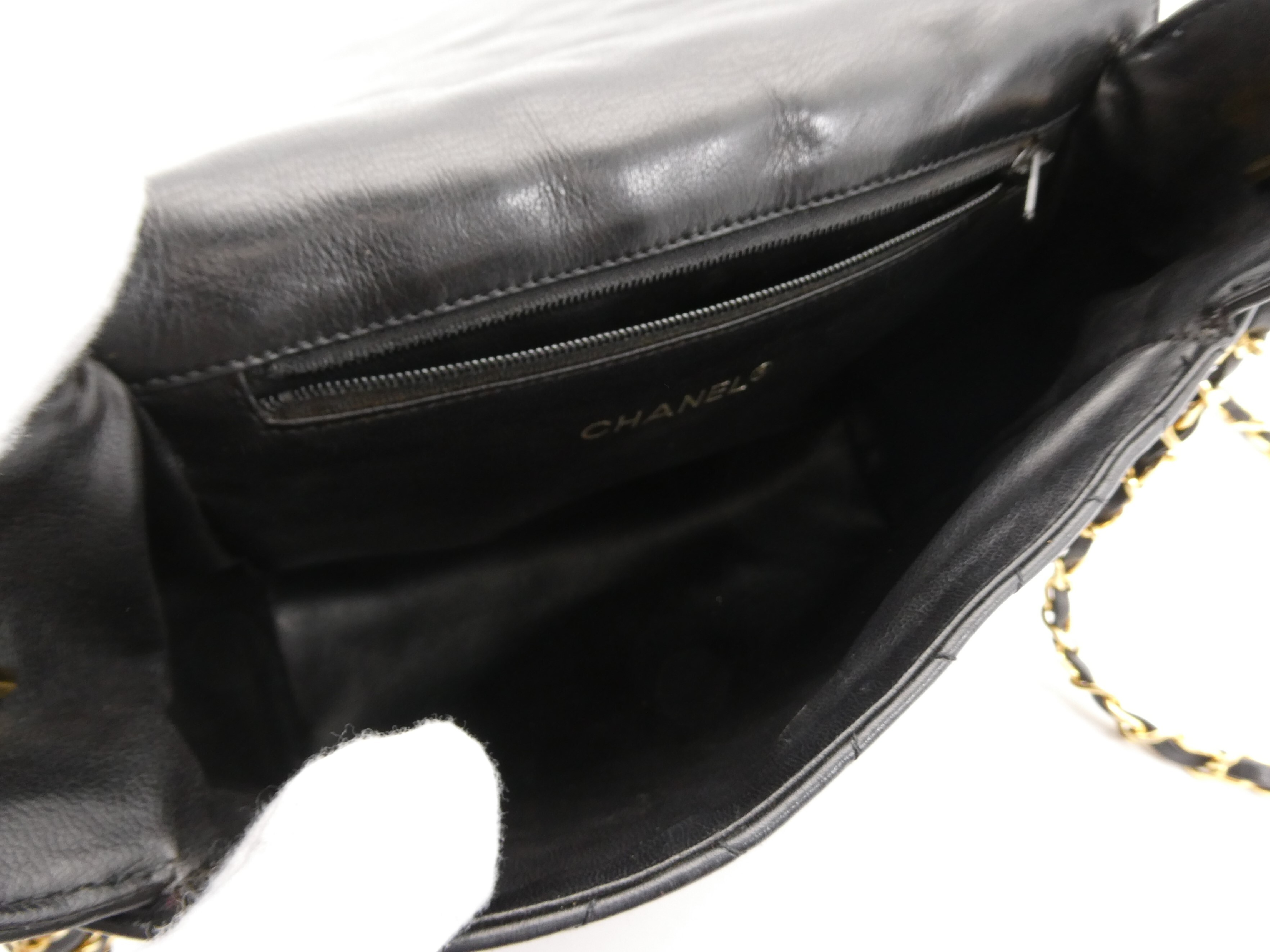 Matelassé Coco Mark Chain Shoulder Bag — view 7