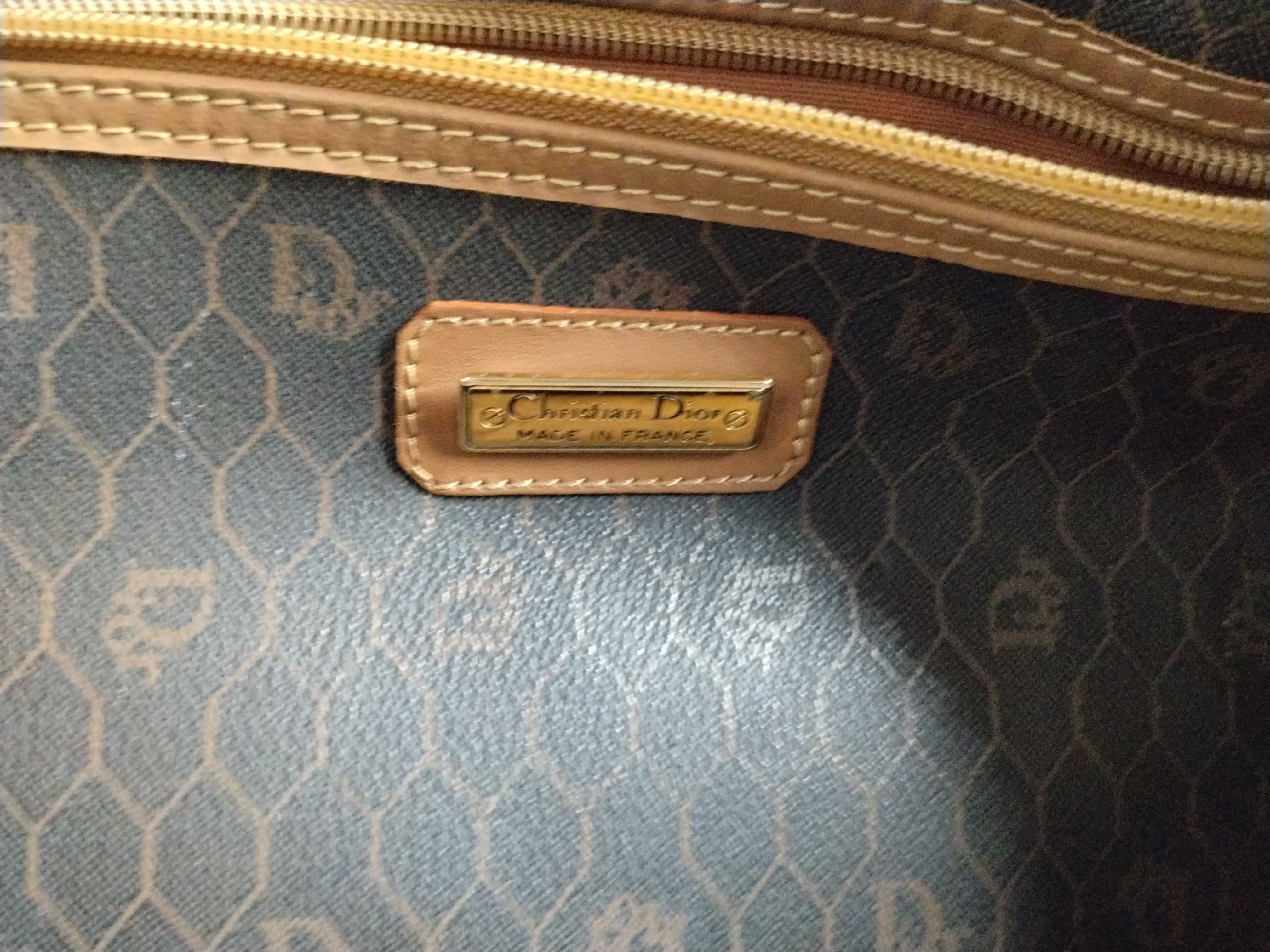Honeycomb Pattern Boston Bag — view 12