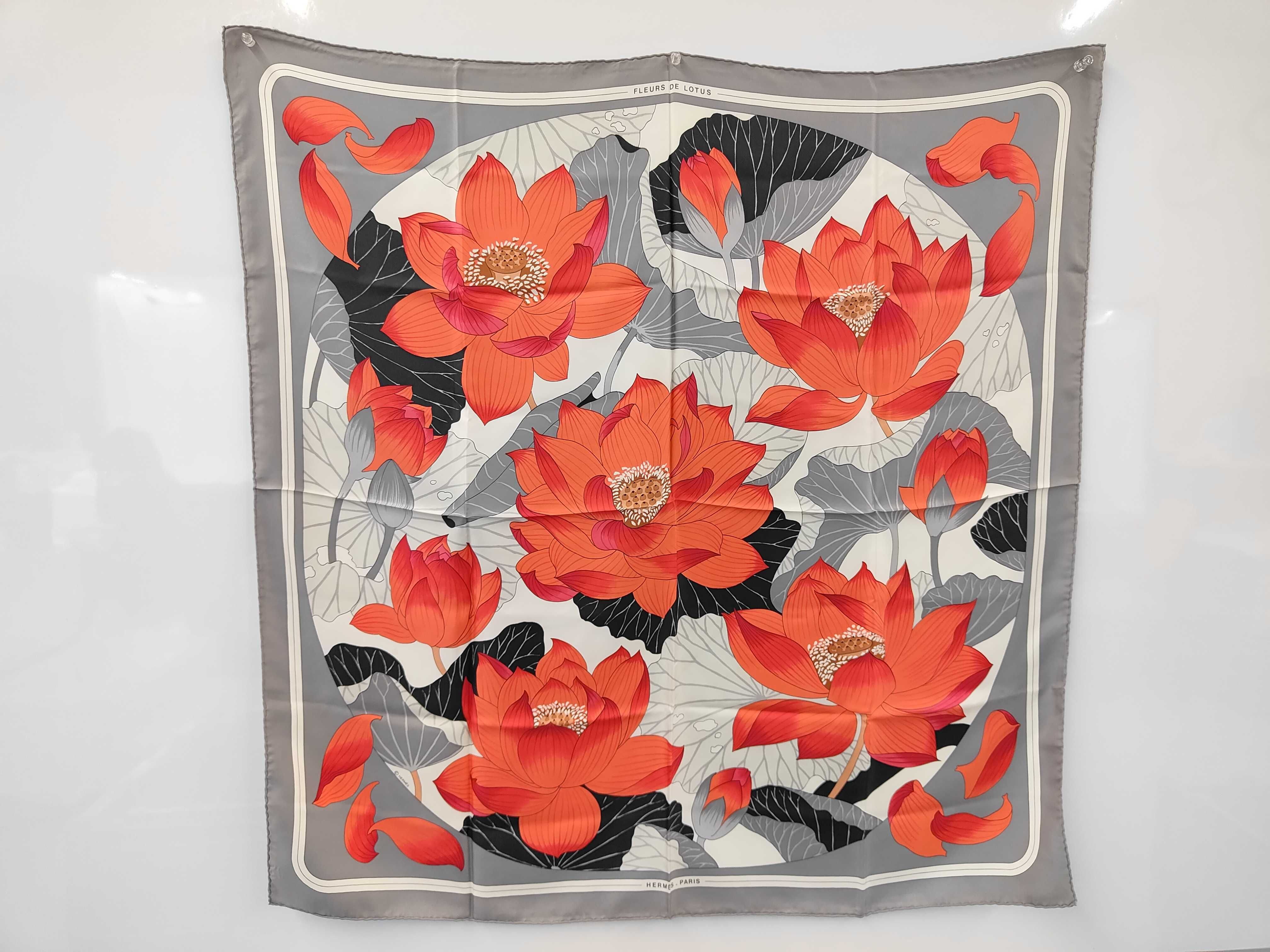 scarf carré and other accessories