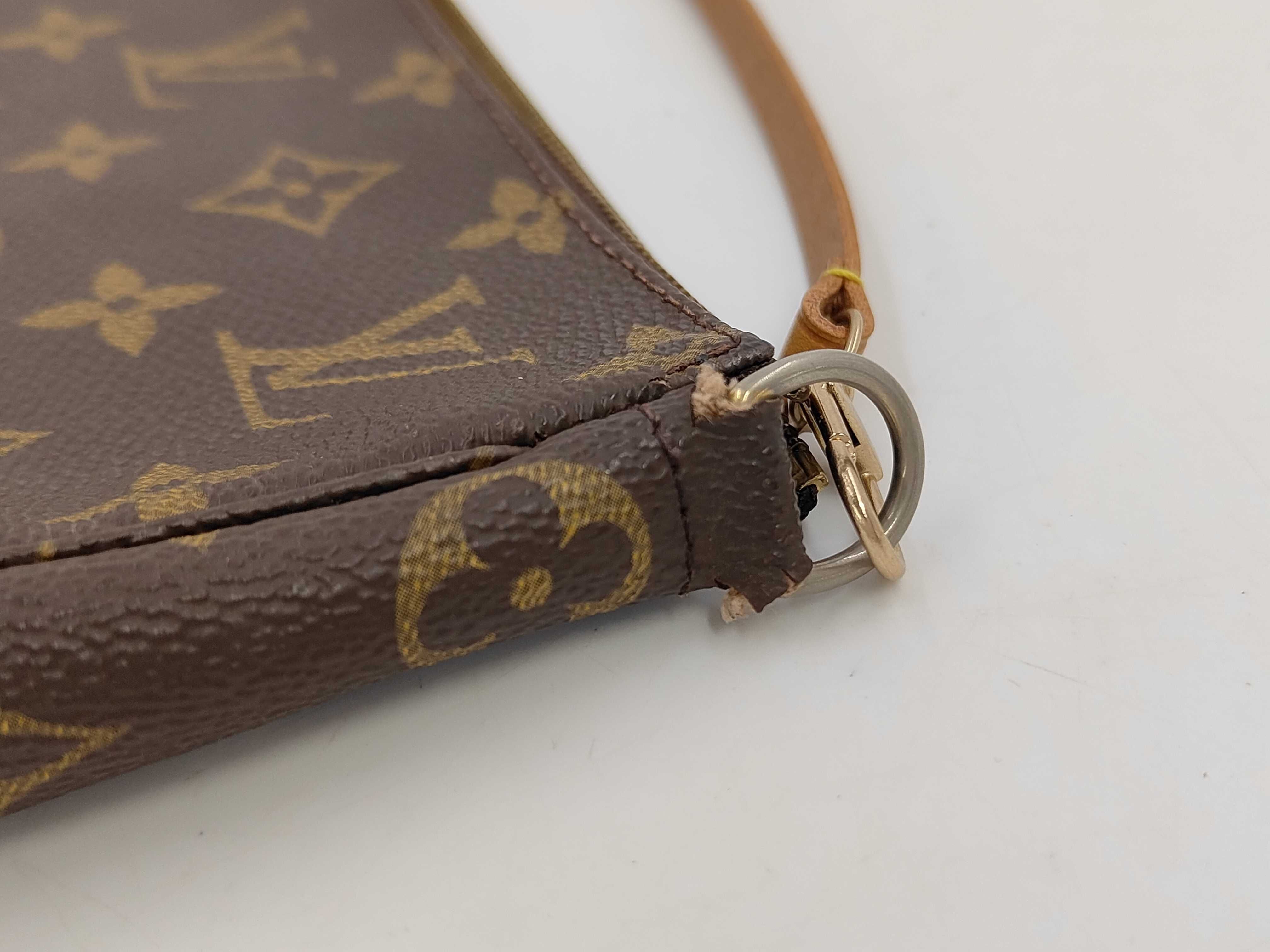 Monogram Accessoires AR1908 Handbag — view 12