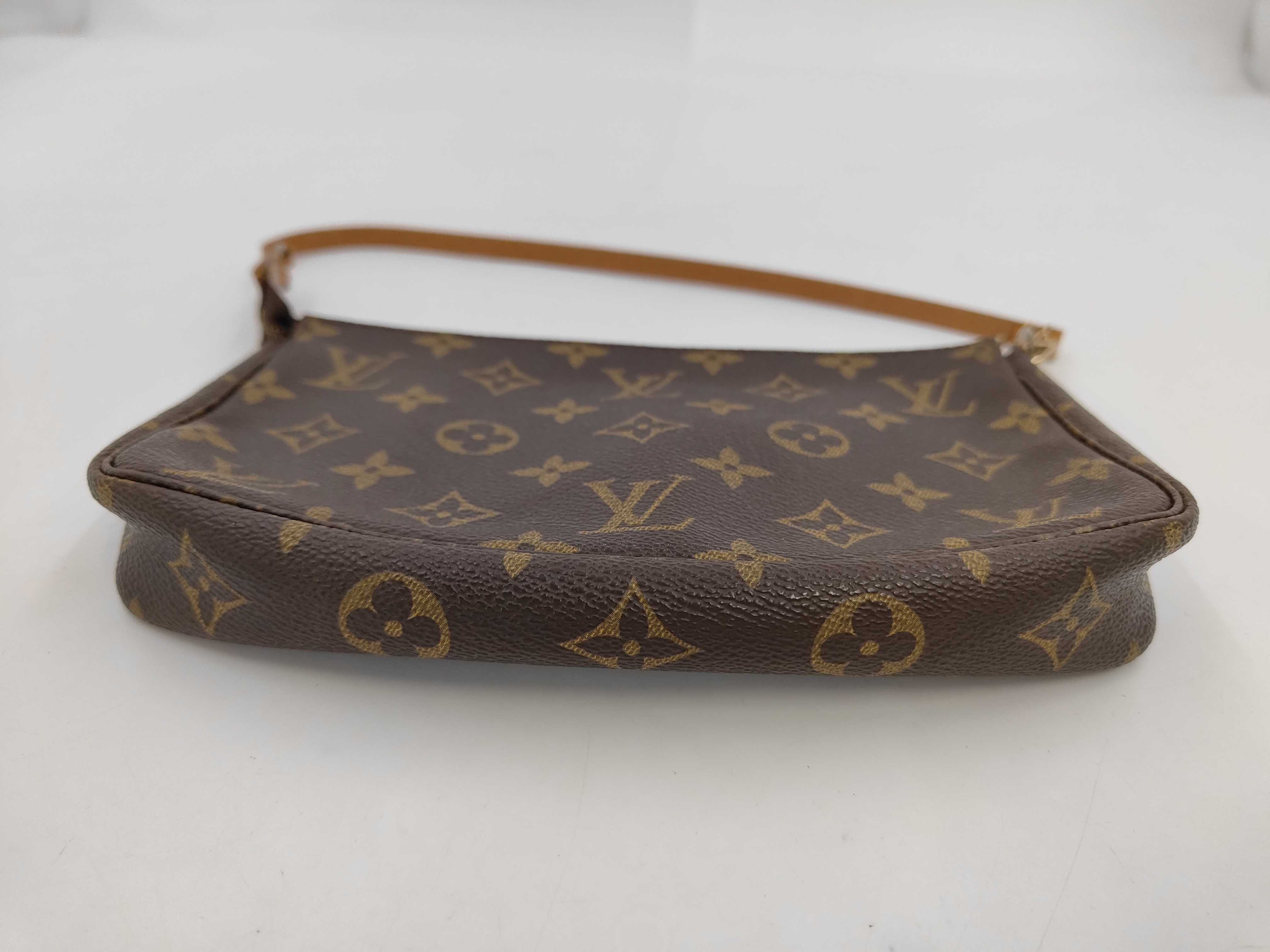 Monogram Accessoires AR1908 Handbag — view 3
