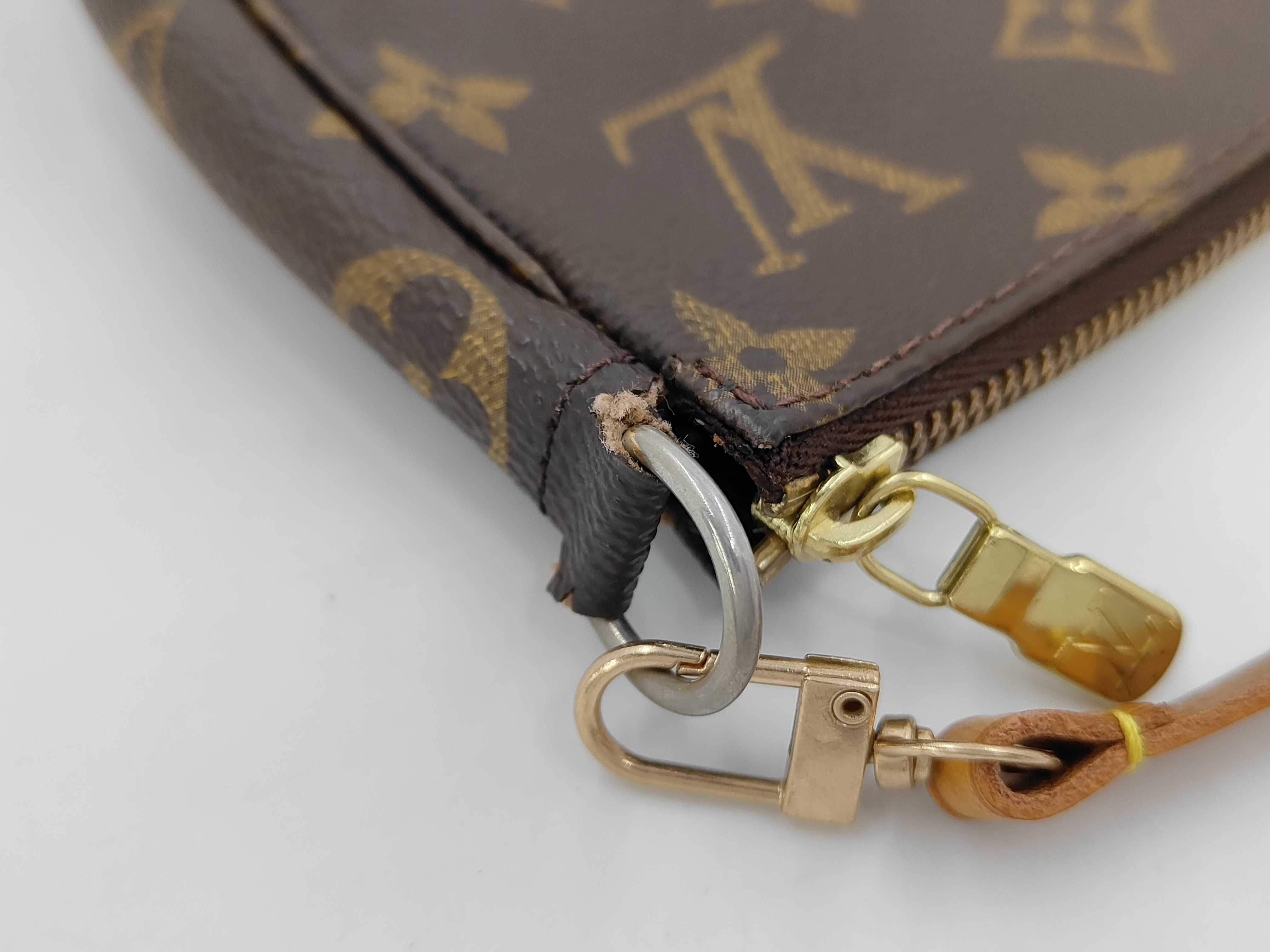 Monogram Accessoires AR1908 Handbag — view 5