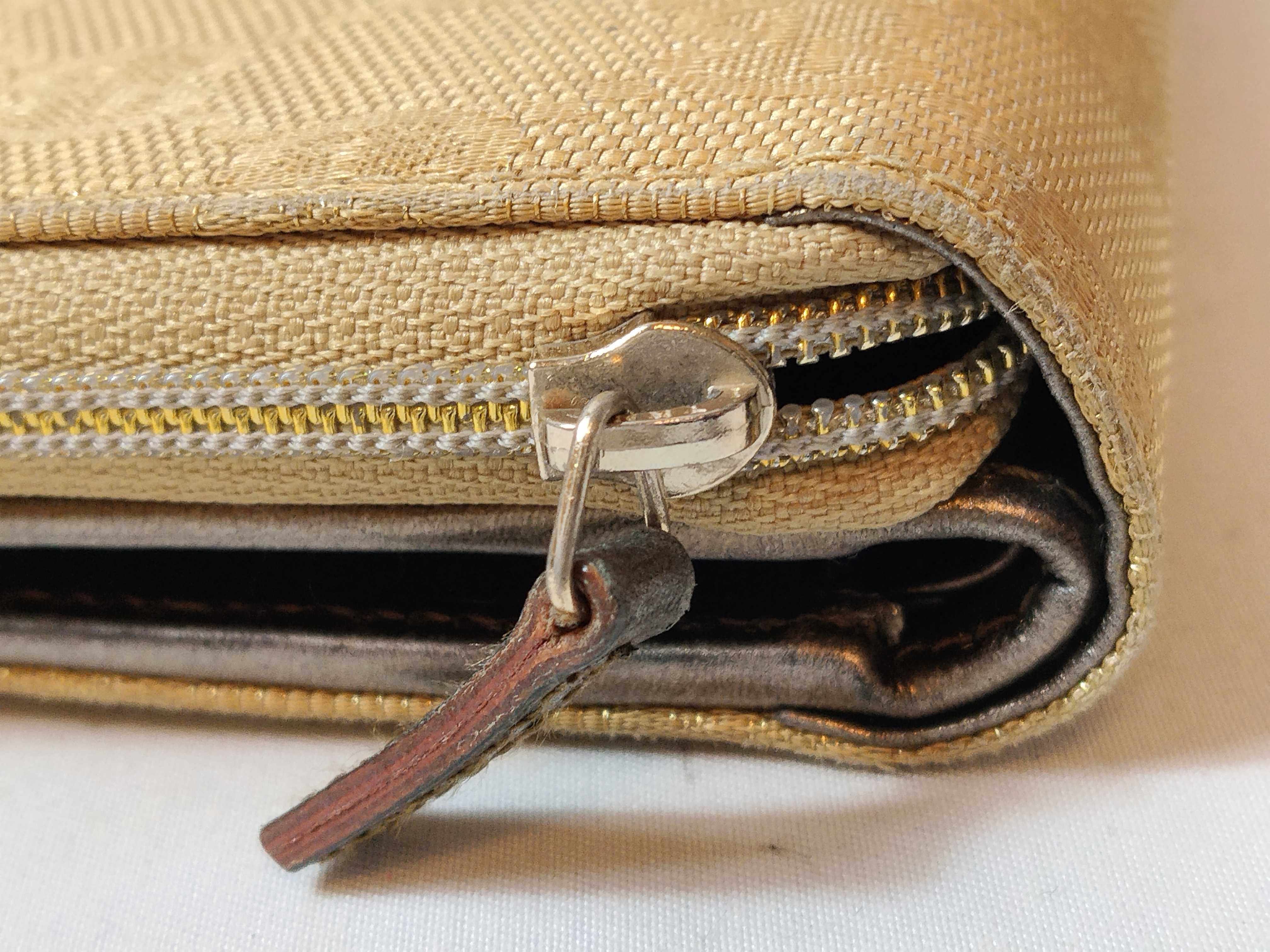 GG Canvas Bi-fold Wallet — view 7