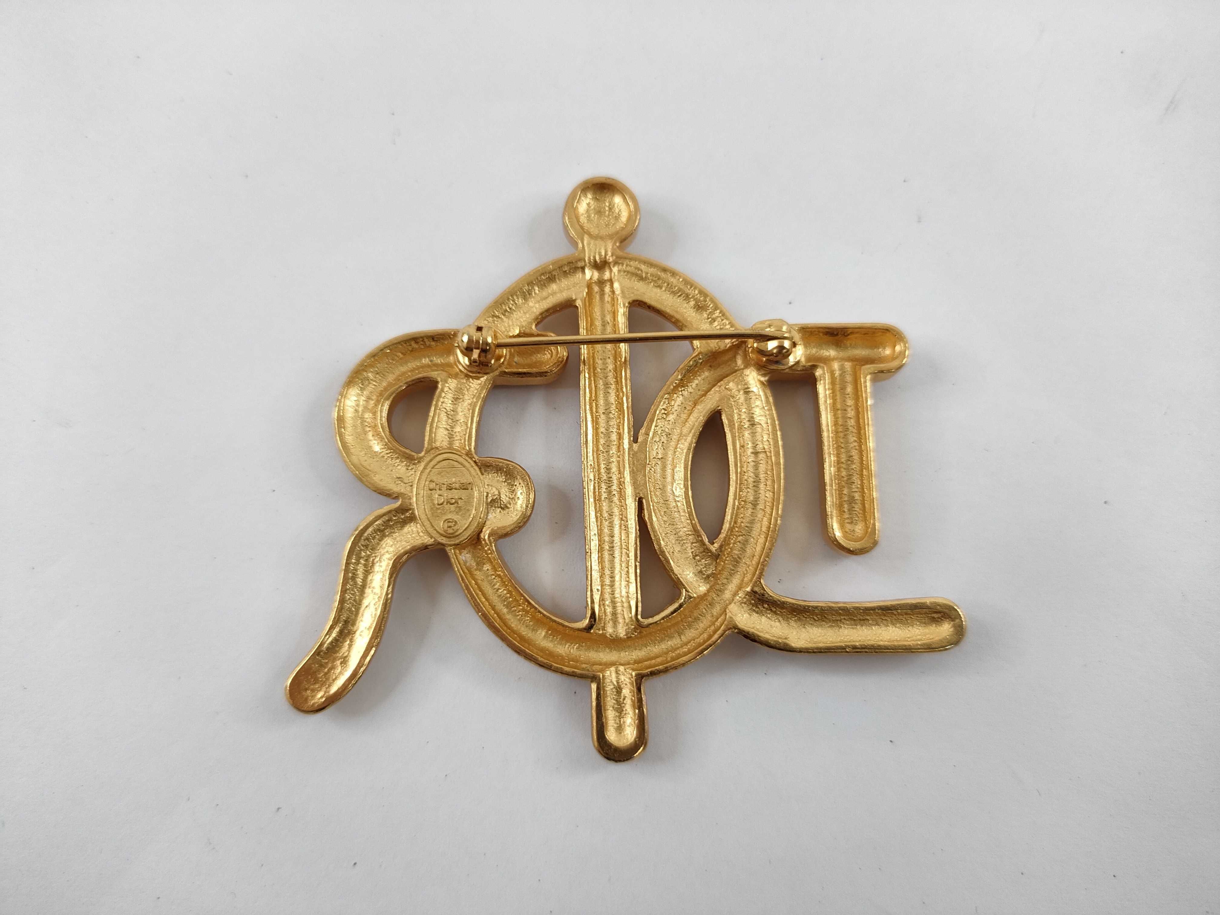 logo brooch — view 2