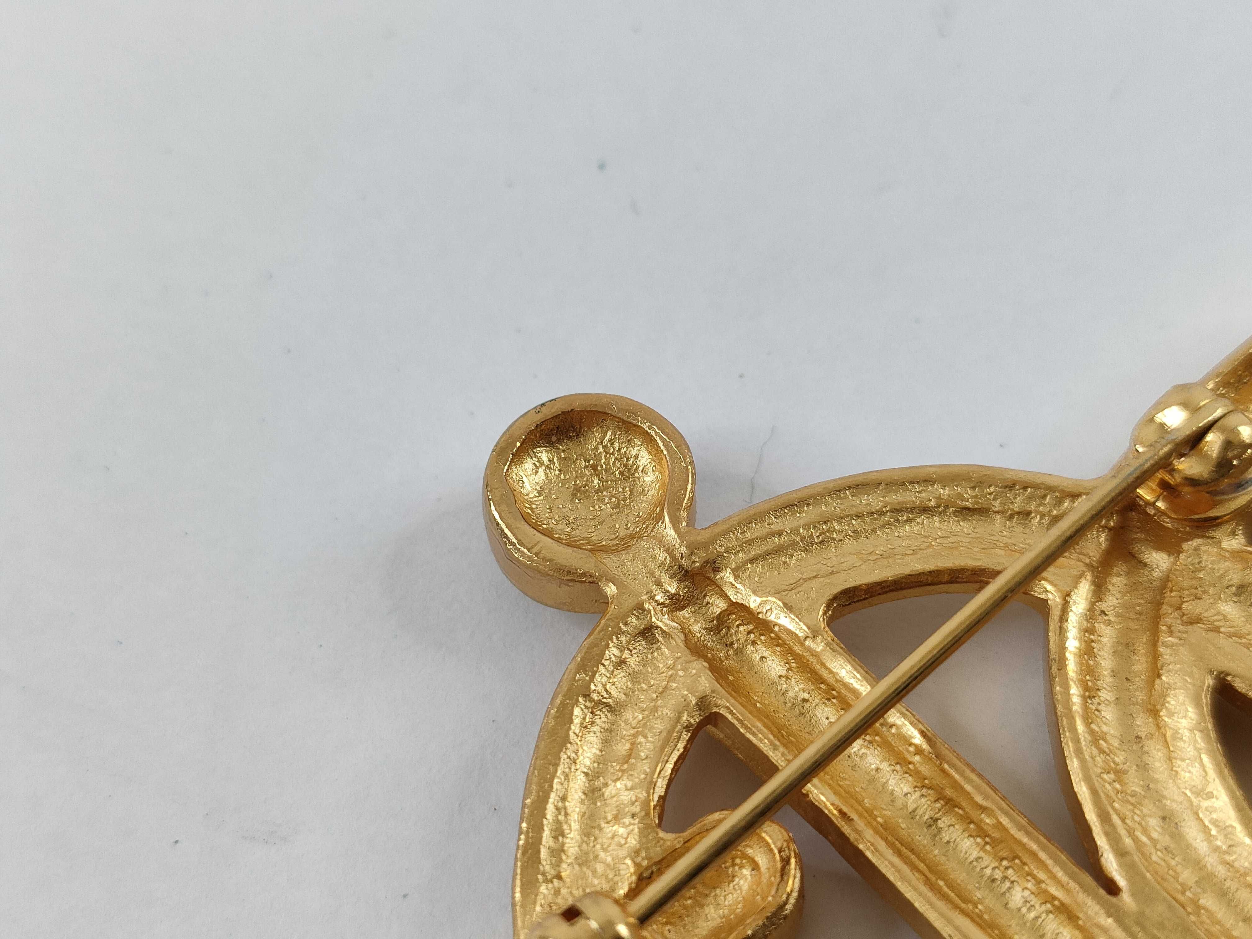 logo brooch — view 8