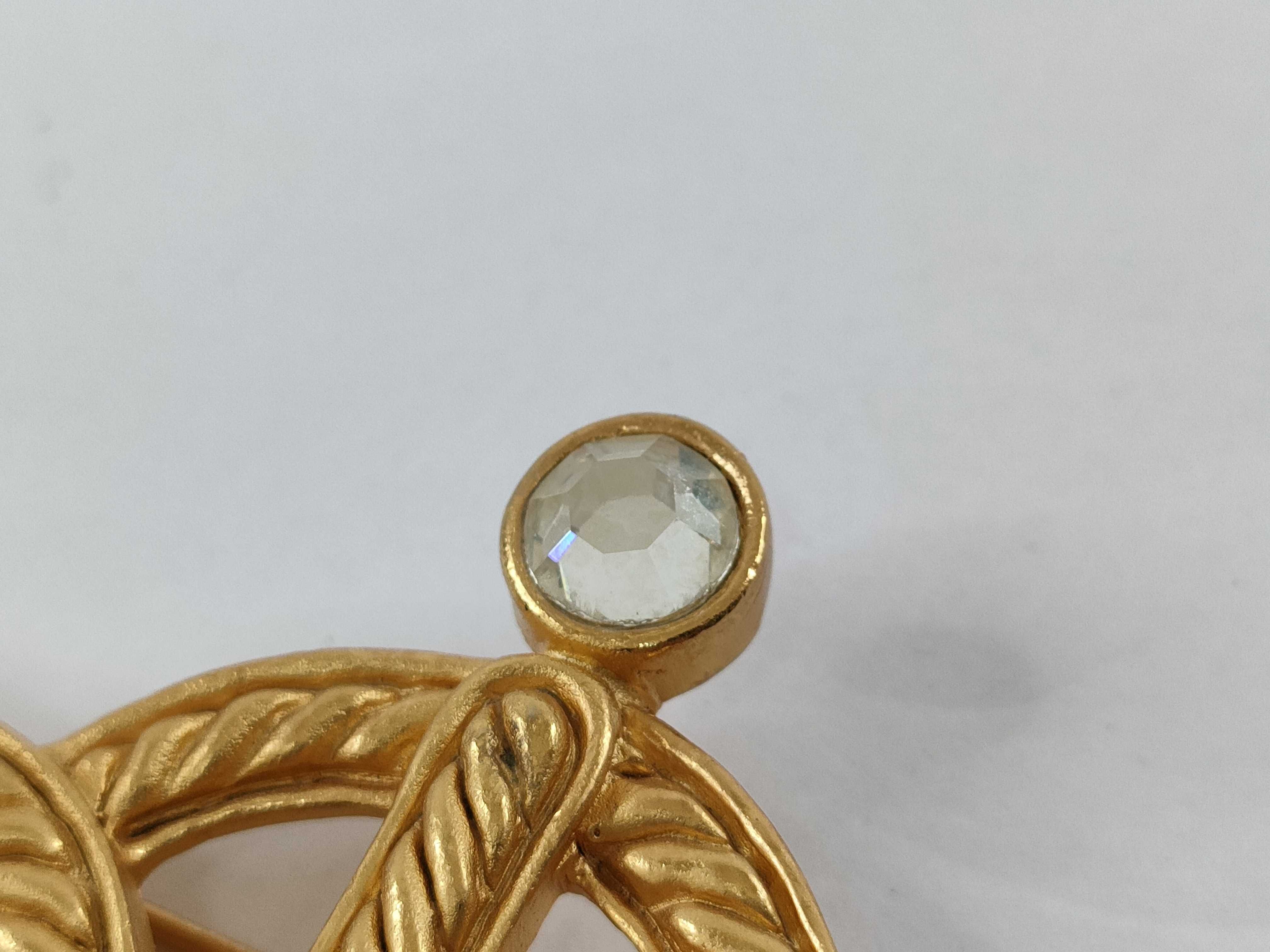 logo brooch — view 10