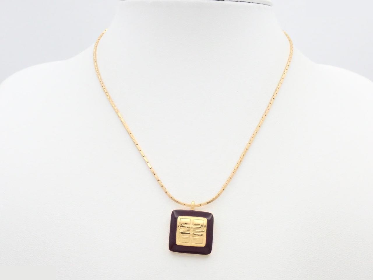 Other line: Precious metal necklaces and pendants, neck circumference approximately 36 cm. — view 3