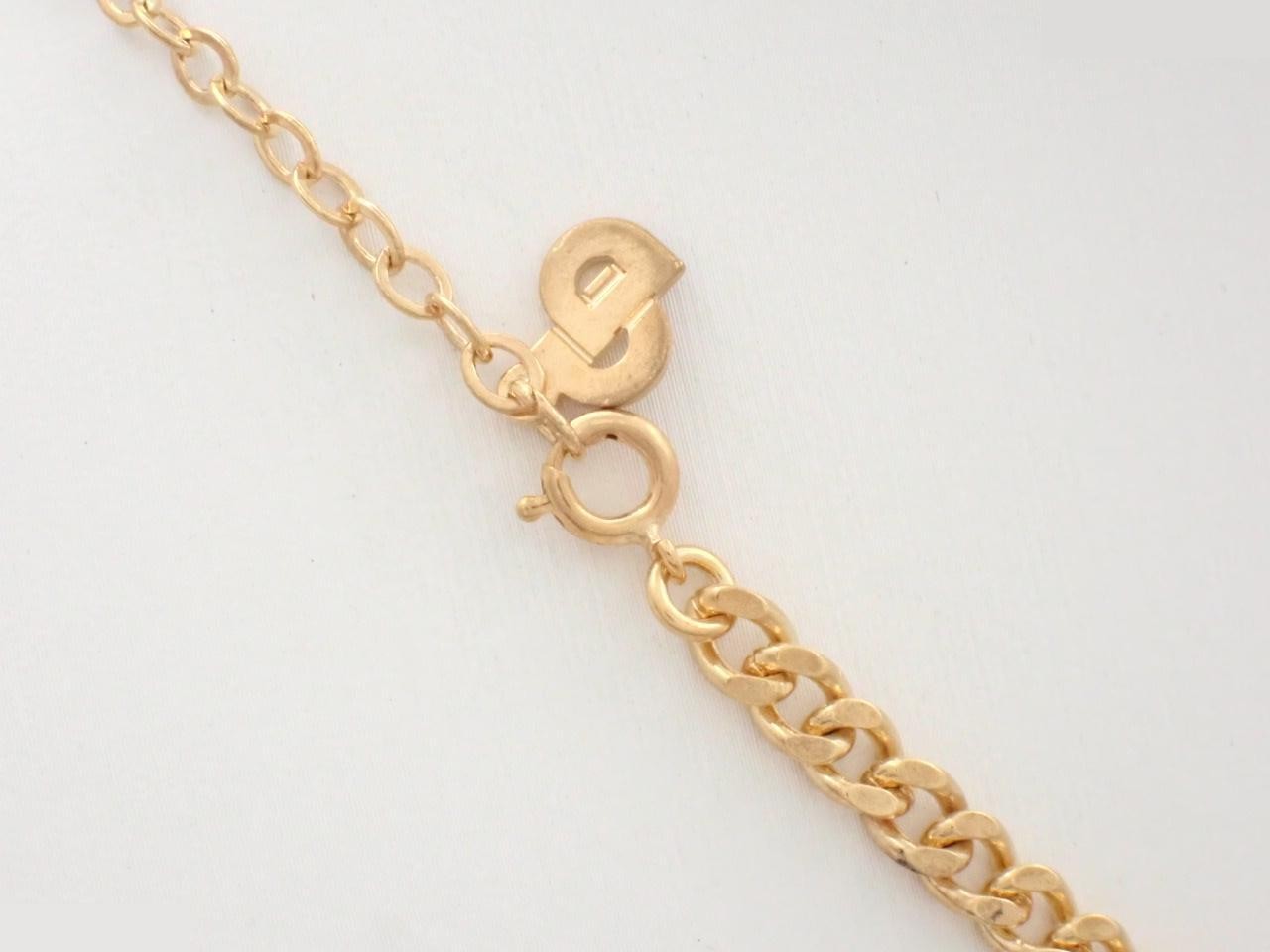 Other lines: Precious metal necklaces and pendants, total length approximately 40 cm. — view 2