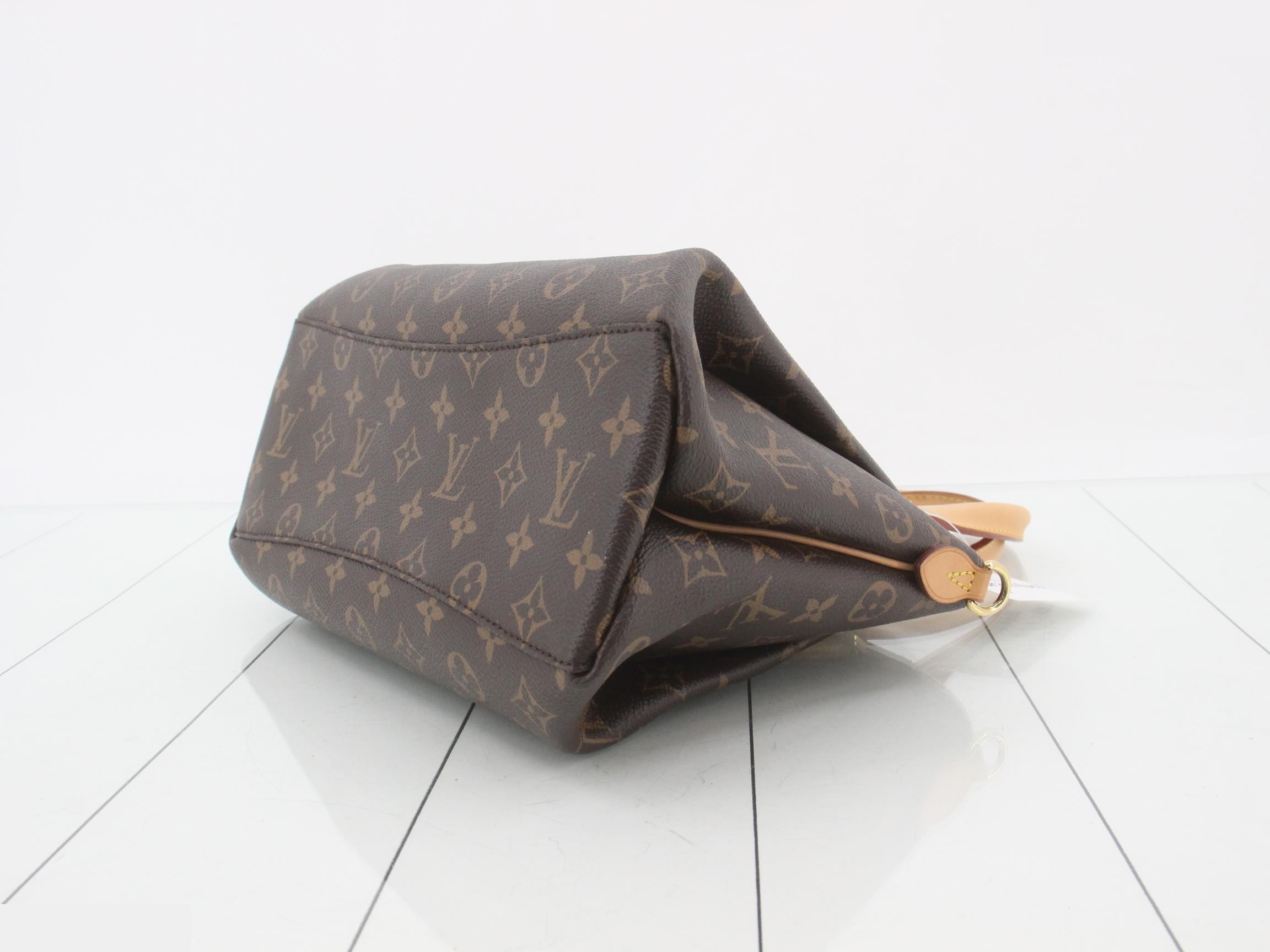 Rivoli PM Monogram — view 6
