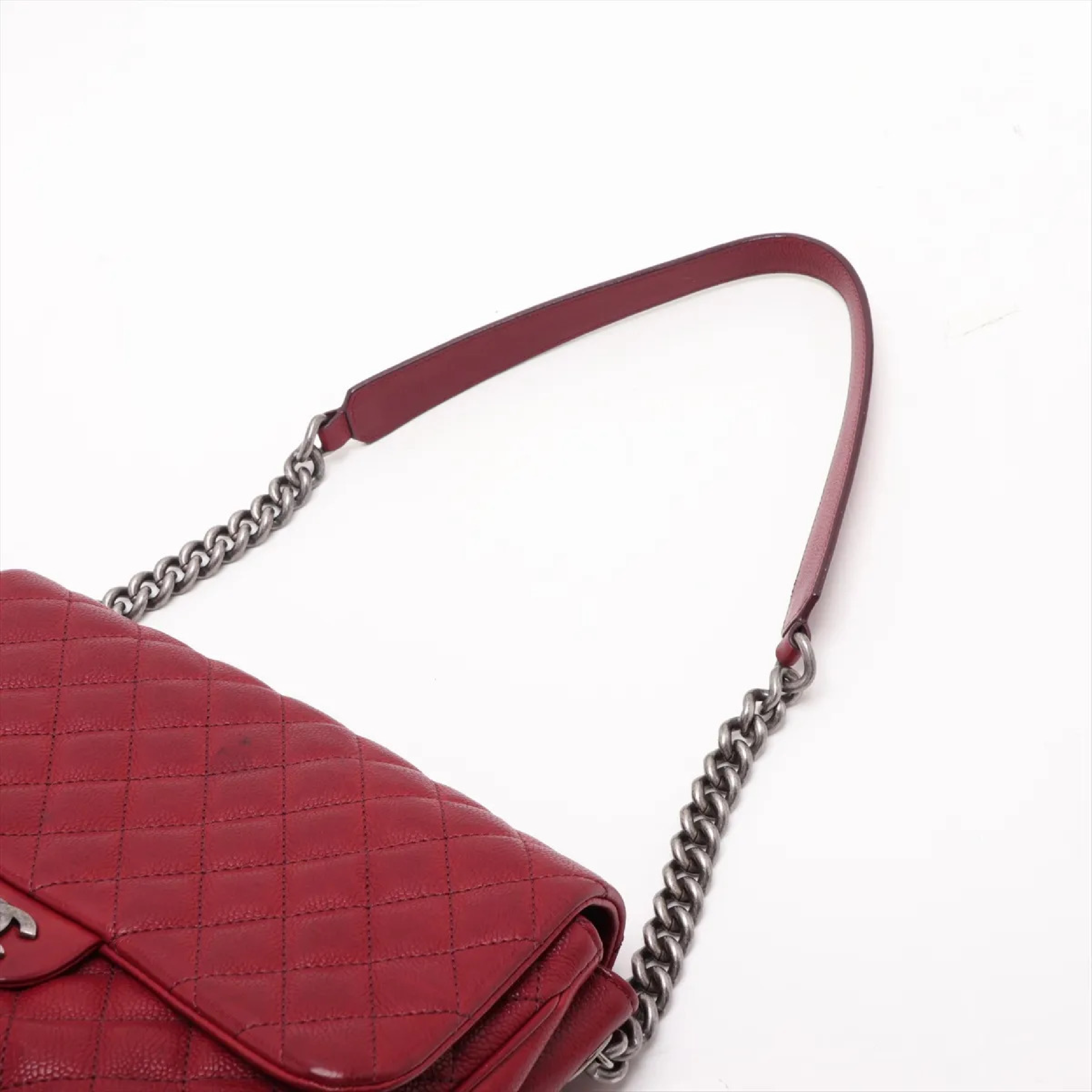 Matelassé Caviar Skin Chain Shoulder Bag, with original seal and card, serial number in the 23 range. — view 5