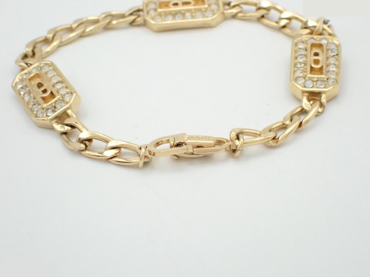 Other items in the line: Precious metal bracelets and bangles (metal), wrist circumference approximately 17.5 cm. — view 3