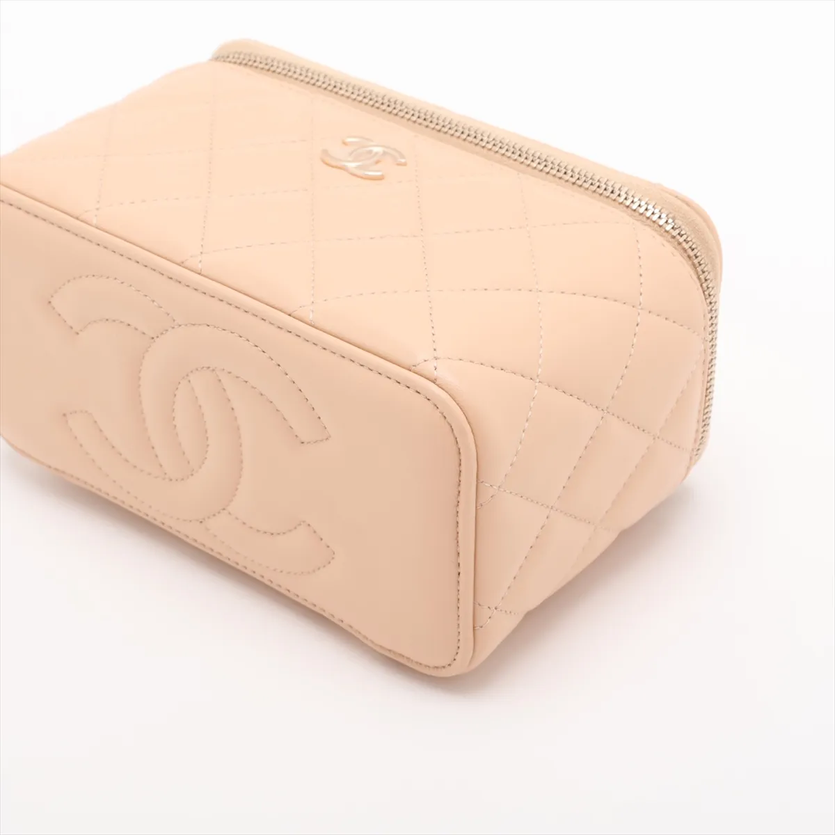 Matelassé Lambskin Chain Shoulder Bag Vanity Case Beige Gold Hardware C5380LA9 Random Serial Number — view 3