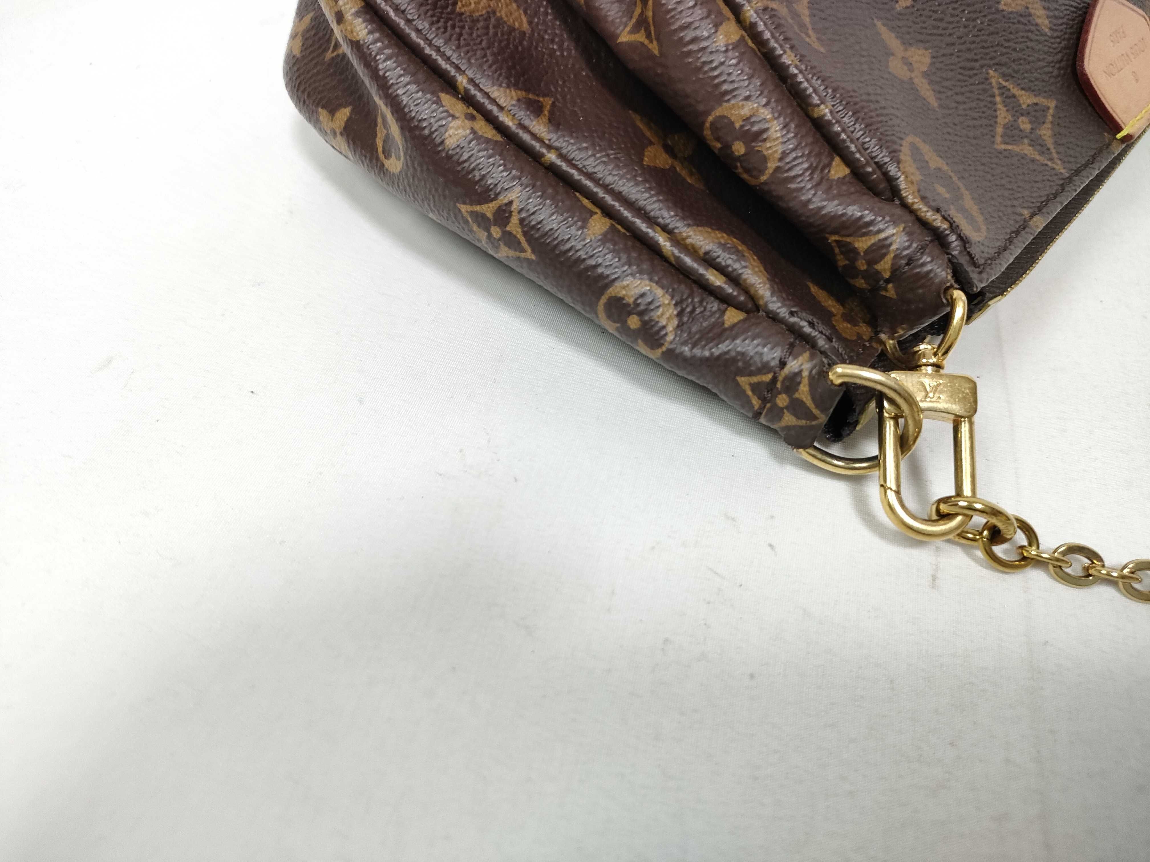 Monogram Louis Vuitton Monogram Pouch Pochette Shoulder Bag Pouch — view 12