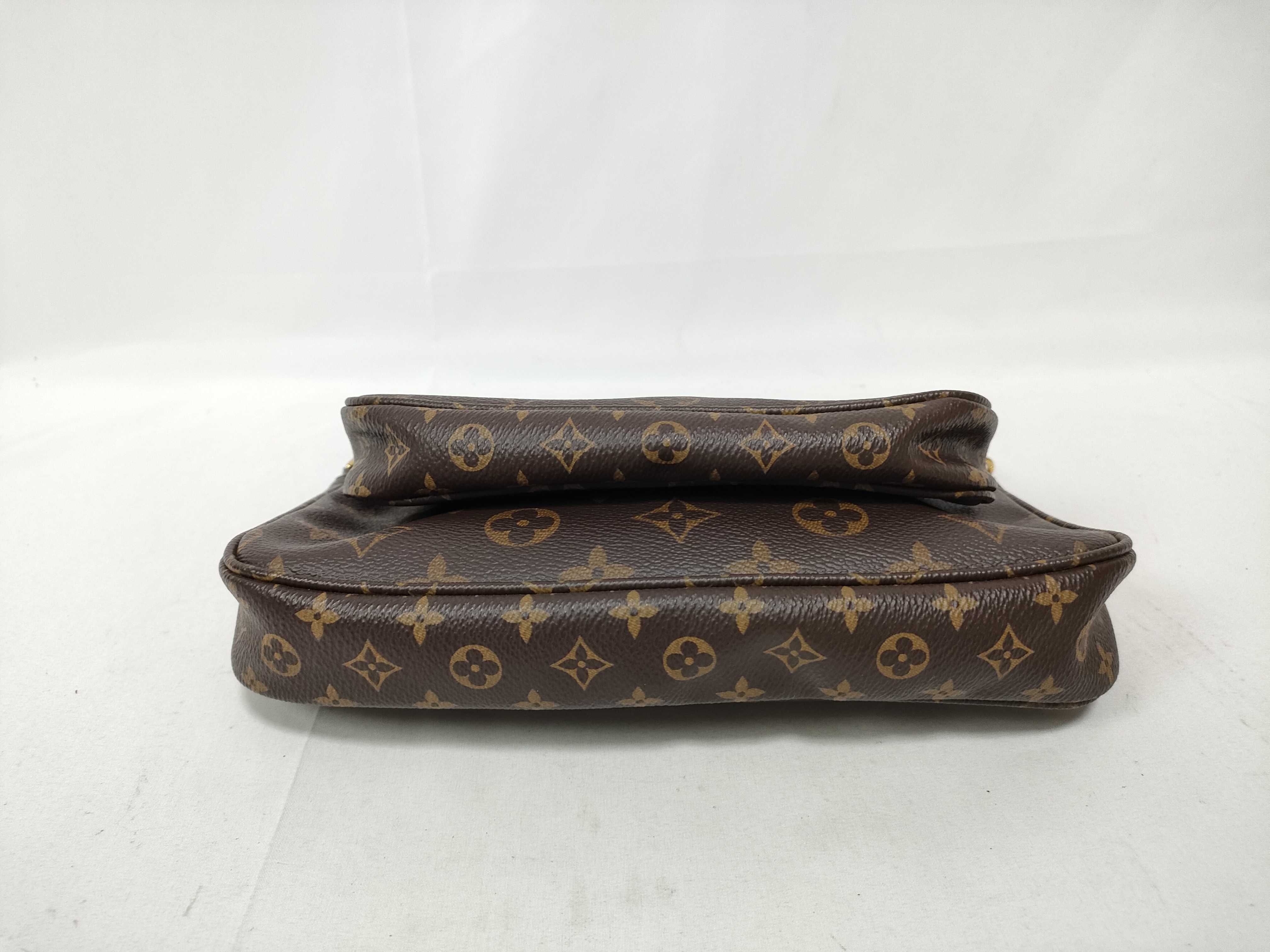 Monogram Louis Vuitton Monogram Pouch Pochette Shoulder Bag Pouch — view 3