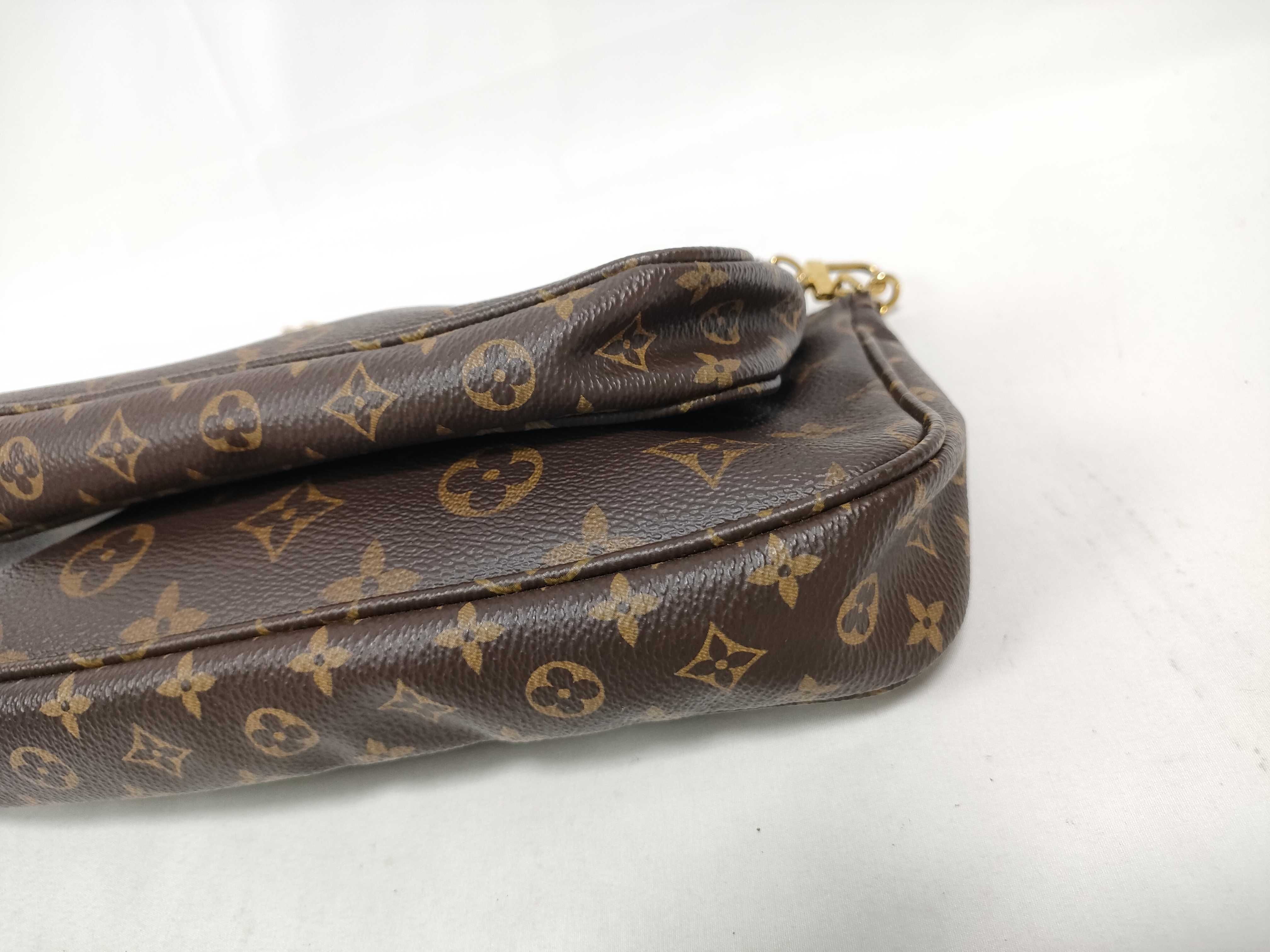 Monogram Louis Vuitton Monogram Pouch Pochette Shoulder Bag Pouch — view 4