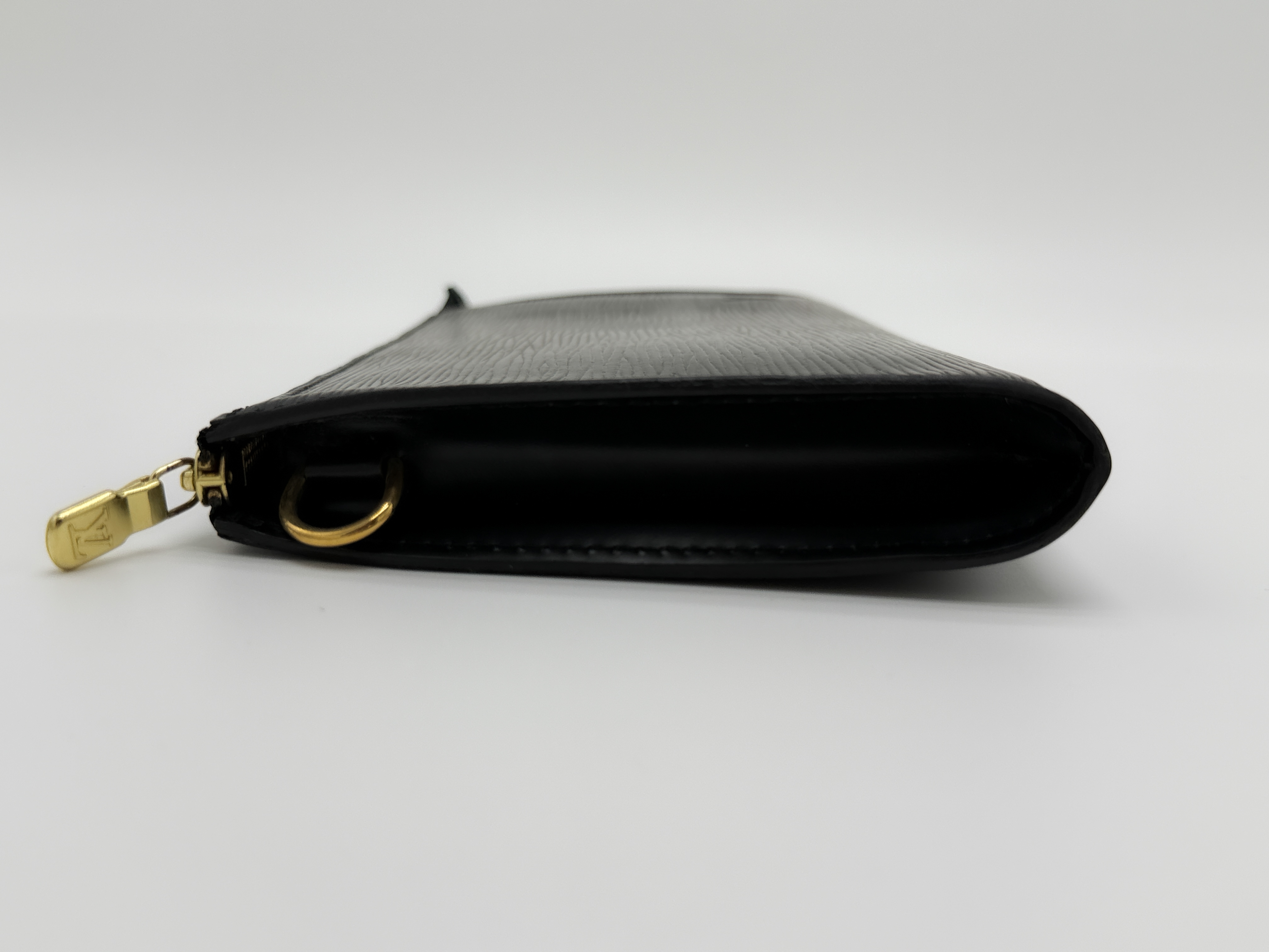 Epi M52942 Pochette Accessoires Noir AR0051 Accessory Pouch — view 4