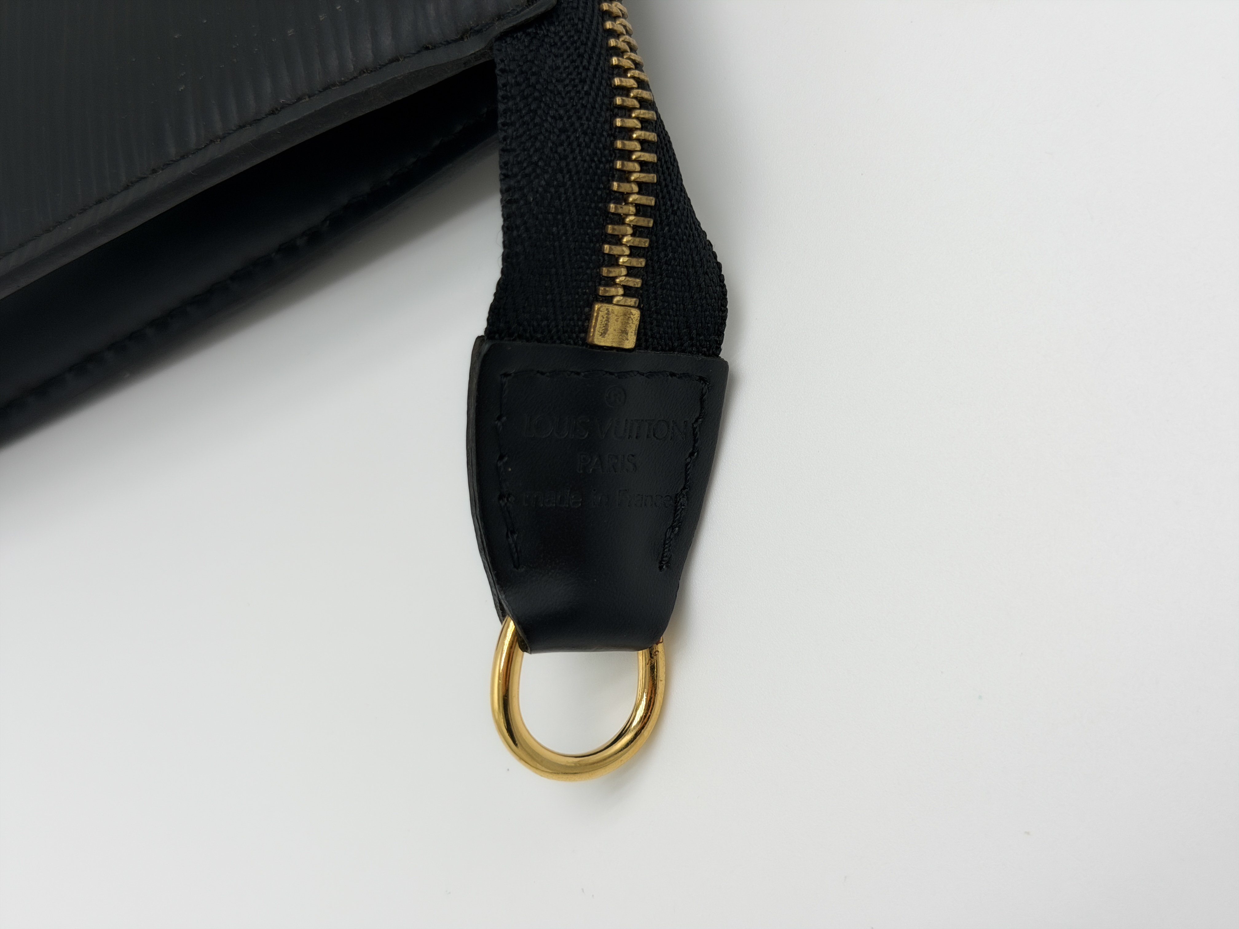 Epi M52942 Pochette Accessoires Noir AR0051 Accessory Pouch — view 6