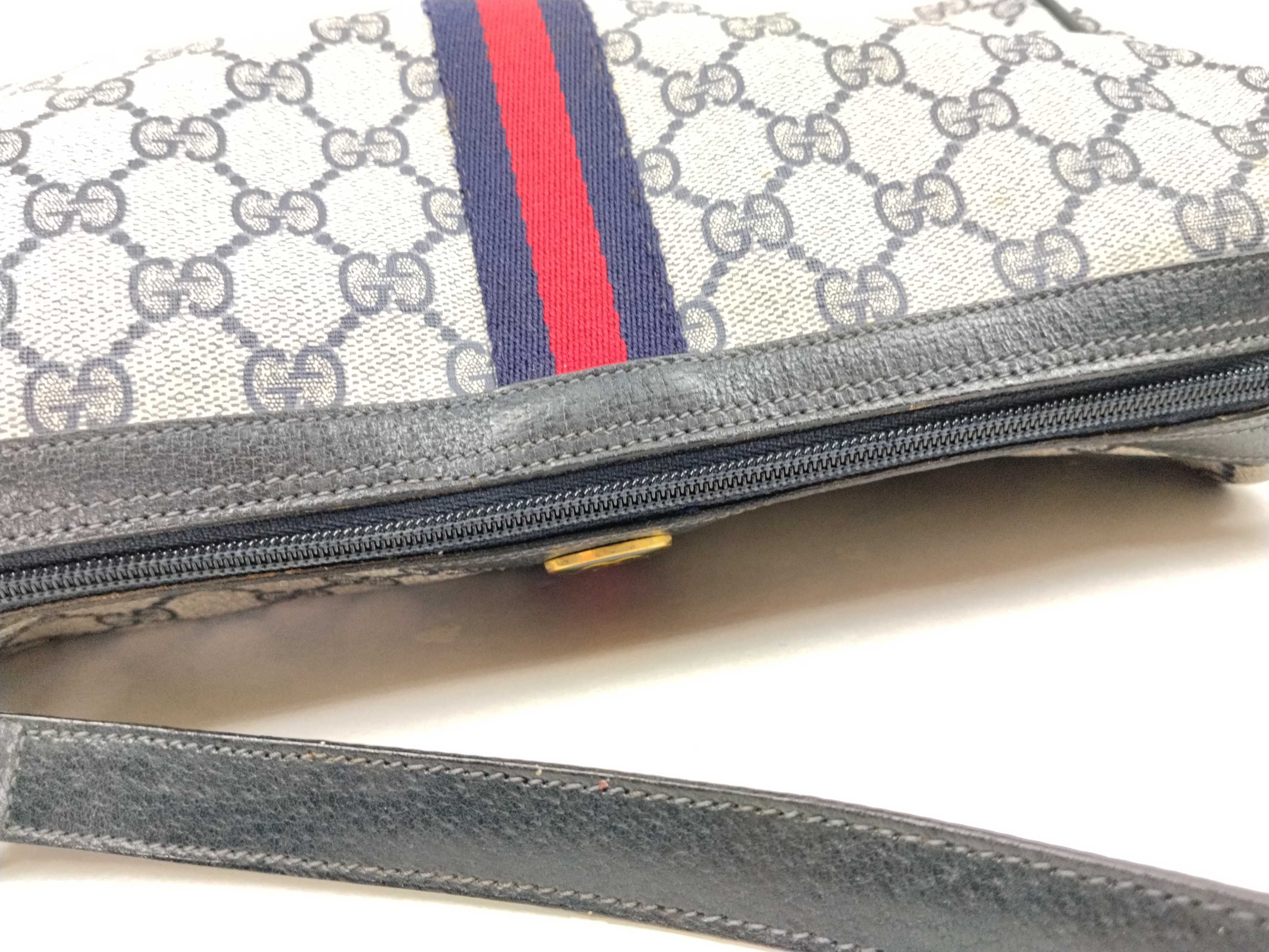 GG Supreme Old Shoulder Bag — view 8