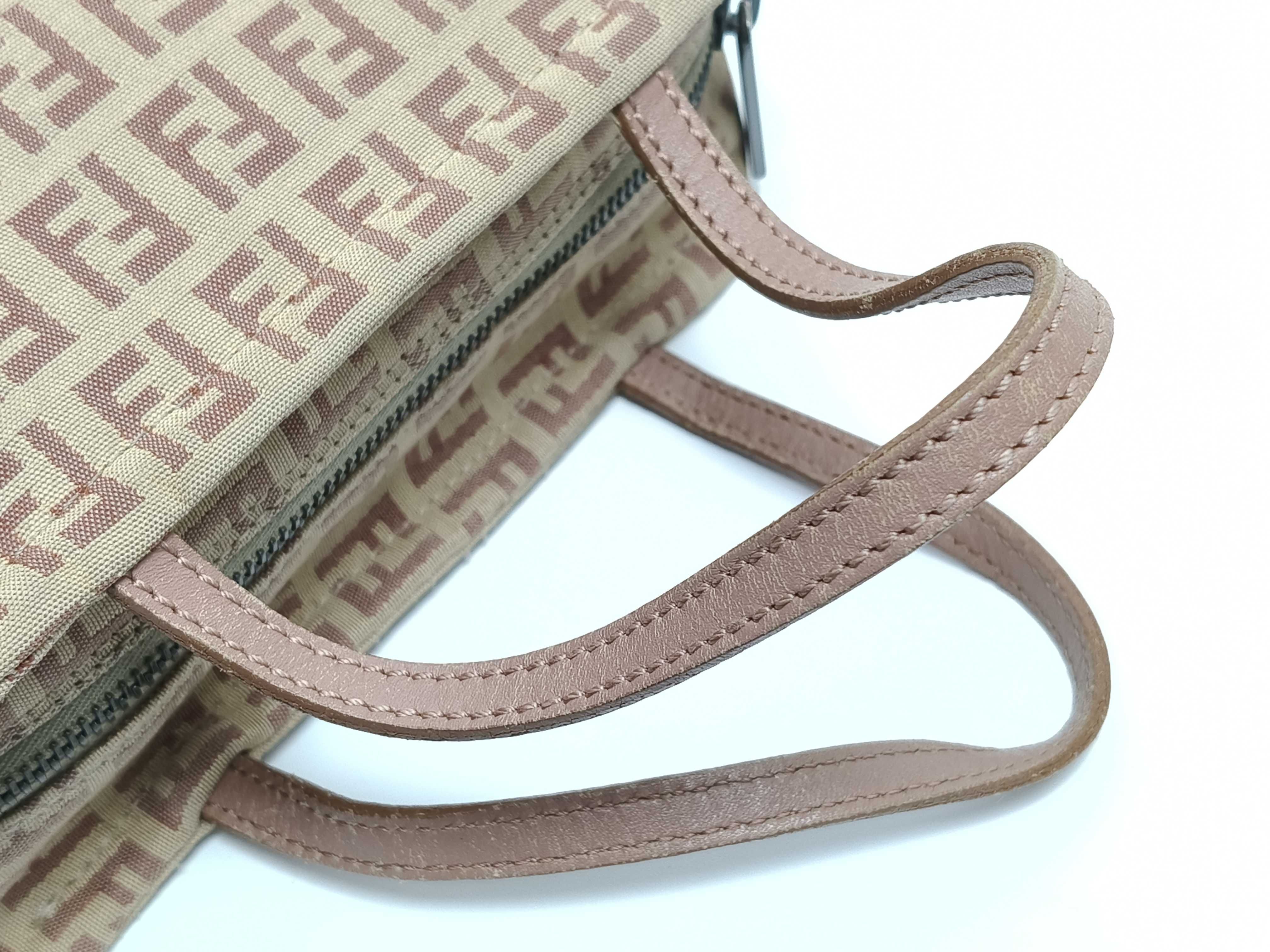 Zucca pattern Fendi Zucchino handbag pink pouch — view 3