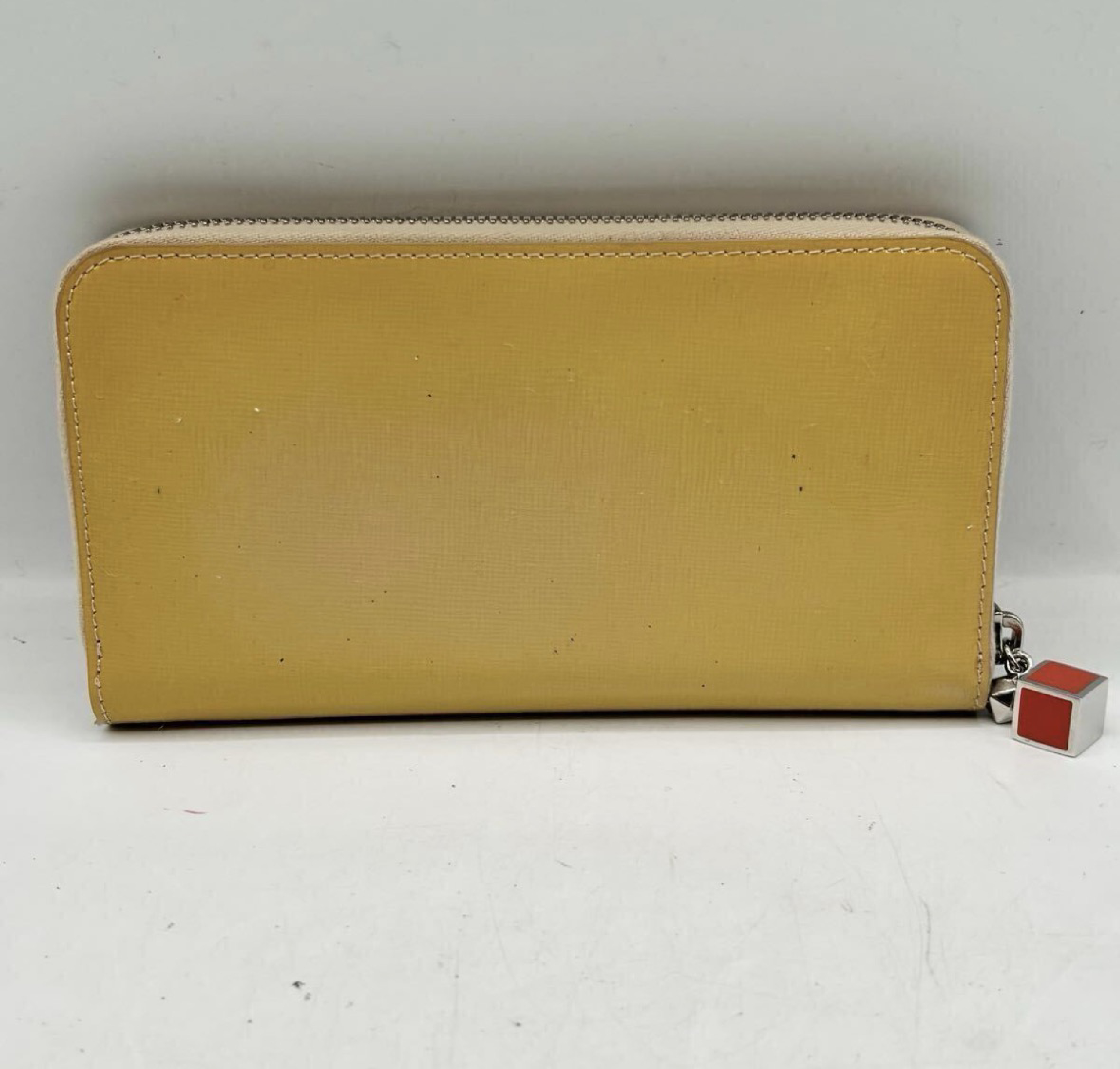Round Zipper Wallet with Dice Design, Box, Dust Bag — view 2