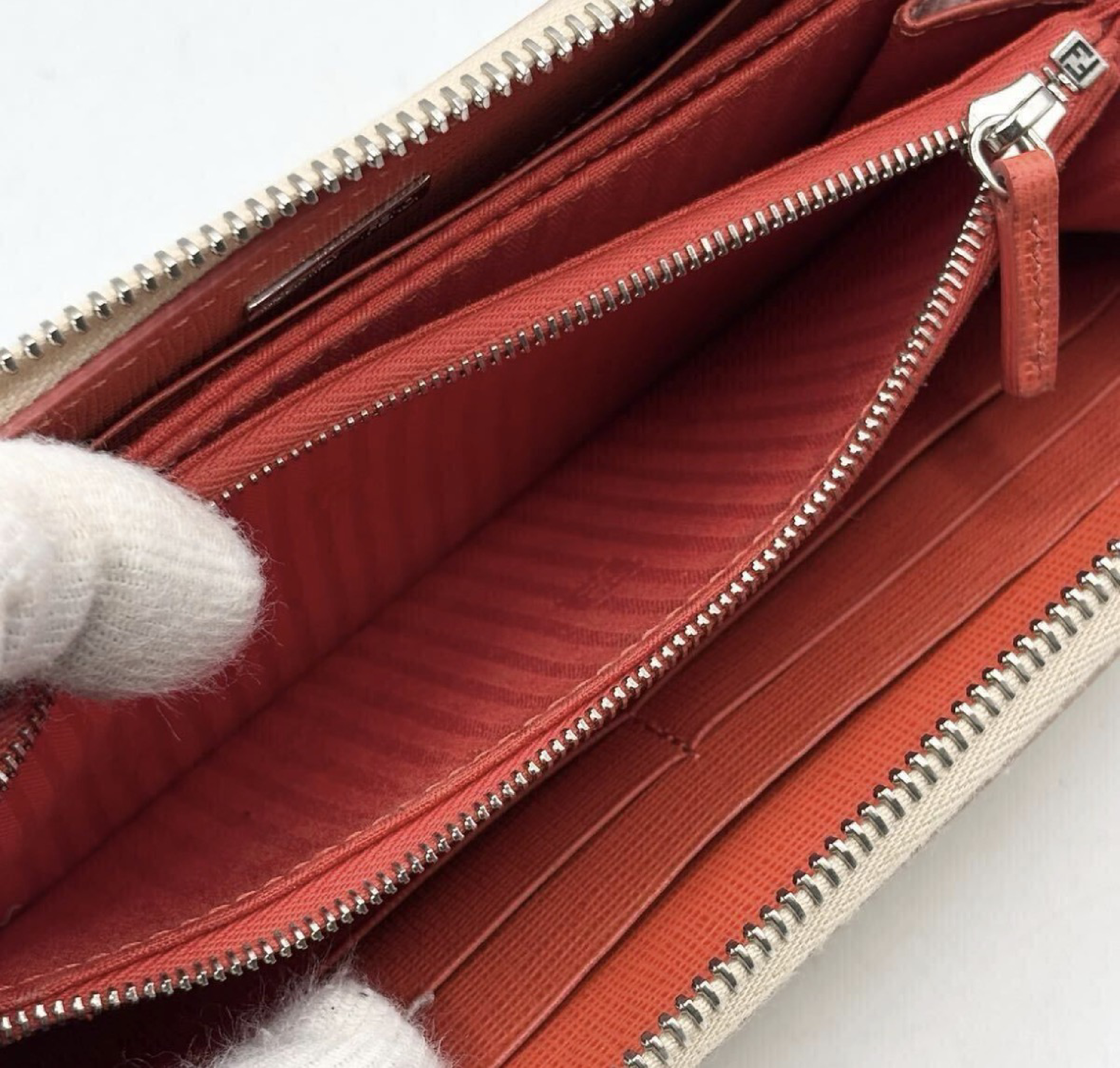 Round Zipper Wallet with Dice Design, Box, Dust Bag — view 9