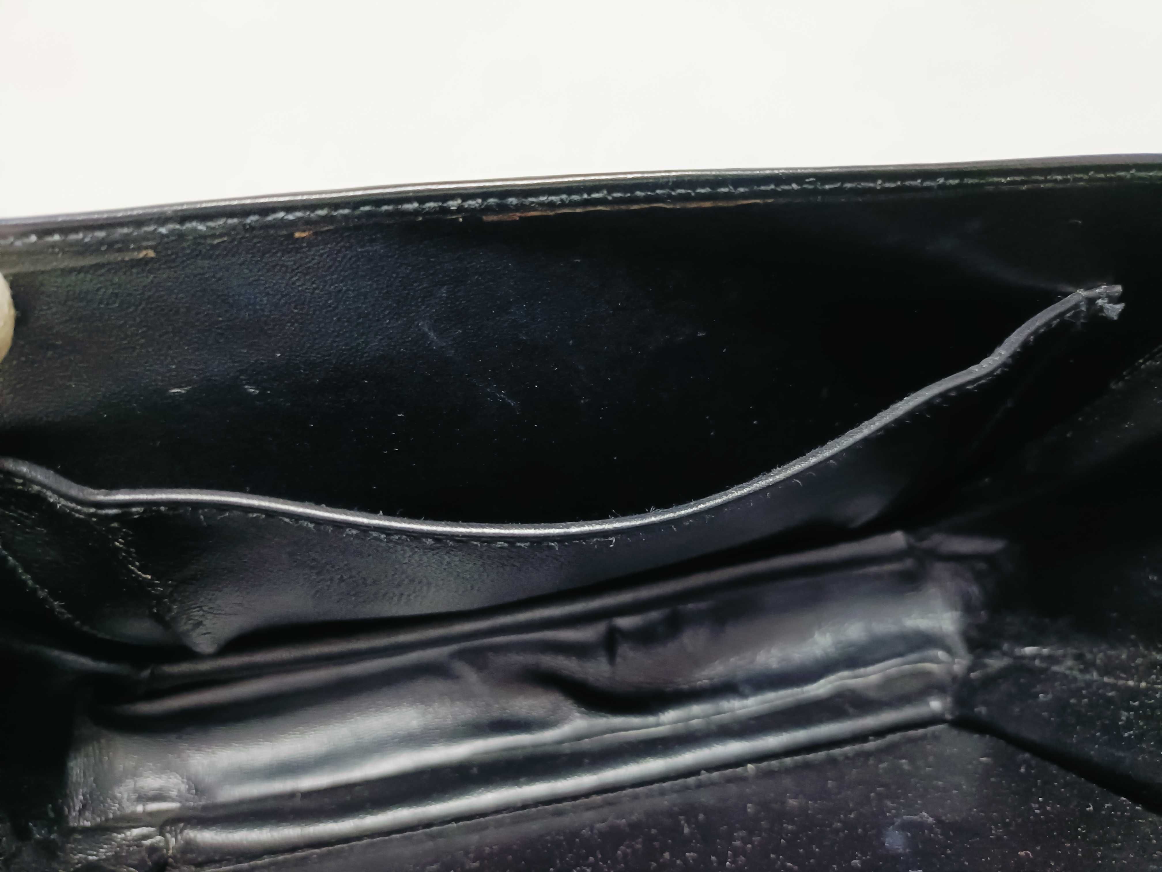 Old Leather Shoulder Bag — view 13