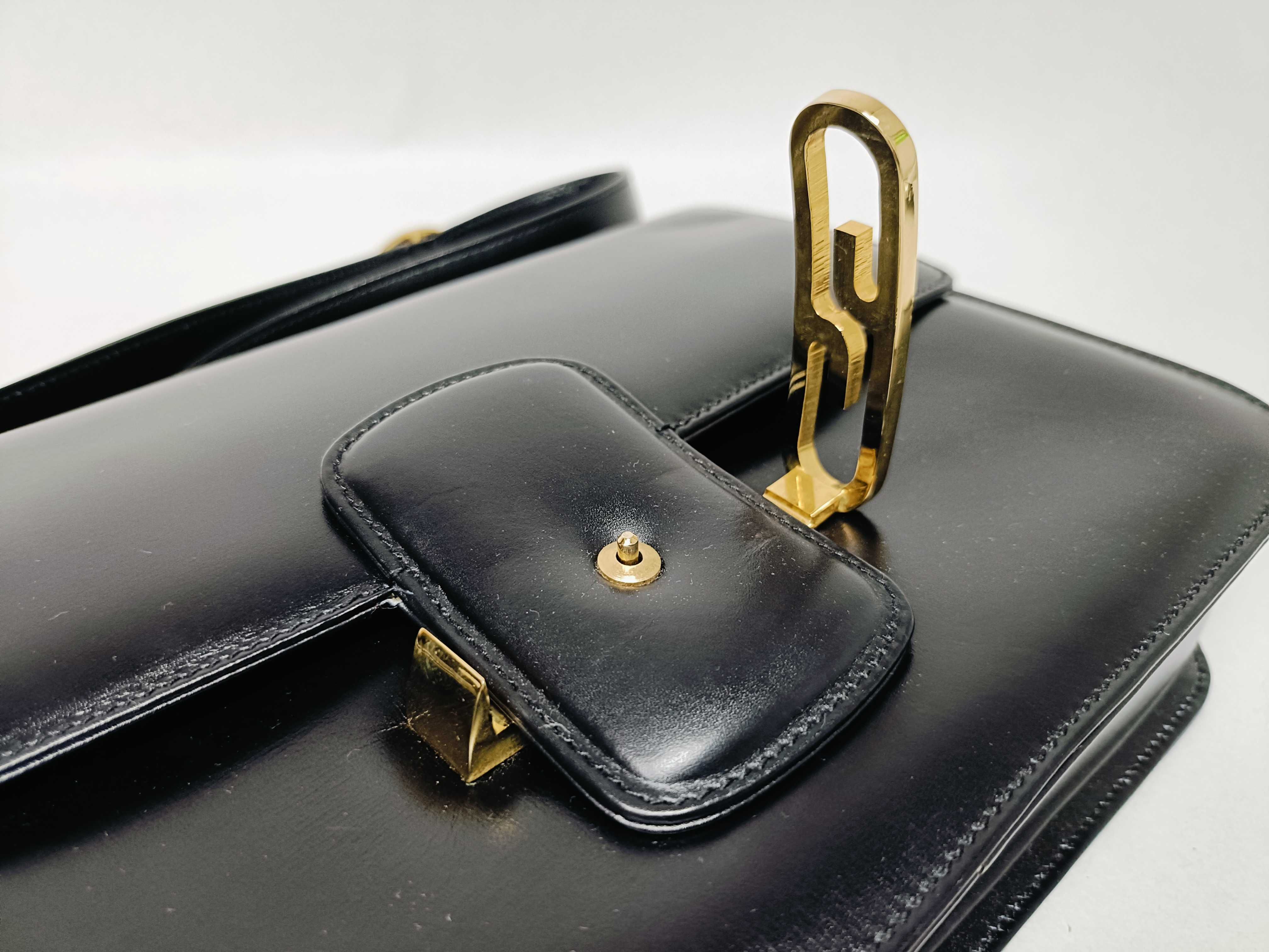 Old Leather Shoulder Bag — view 8