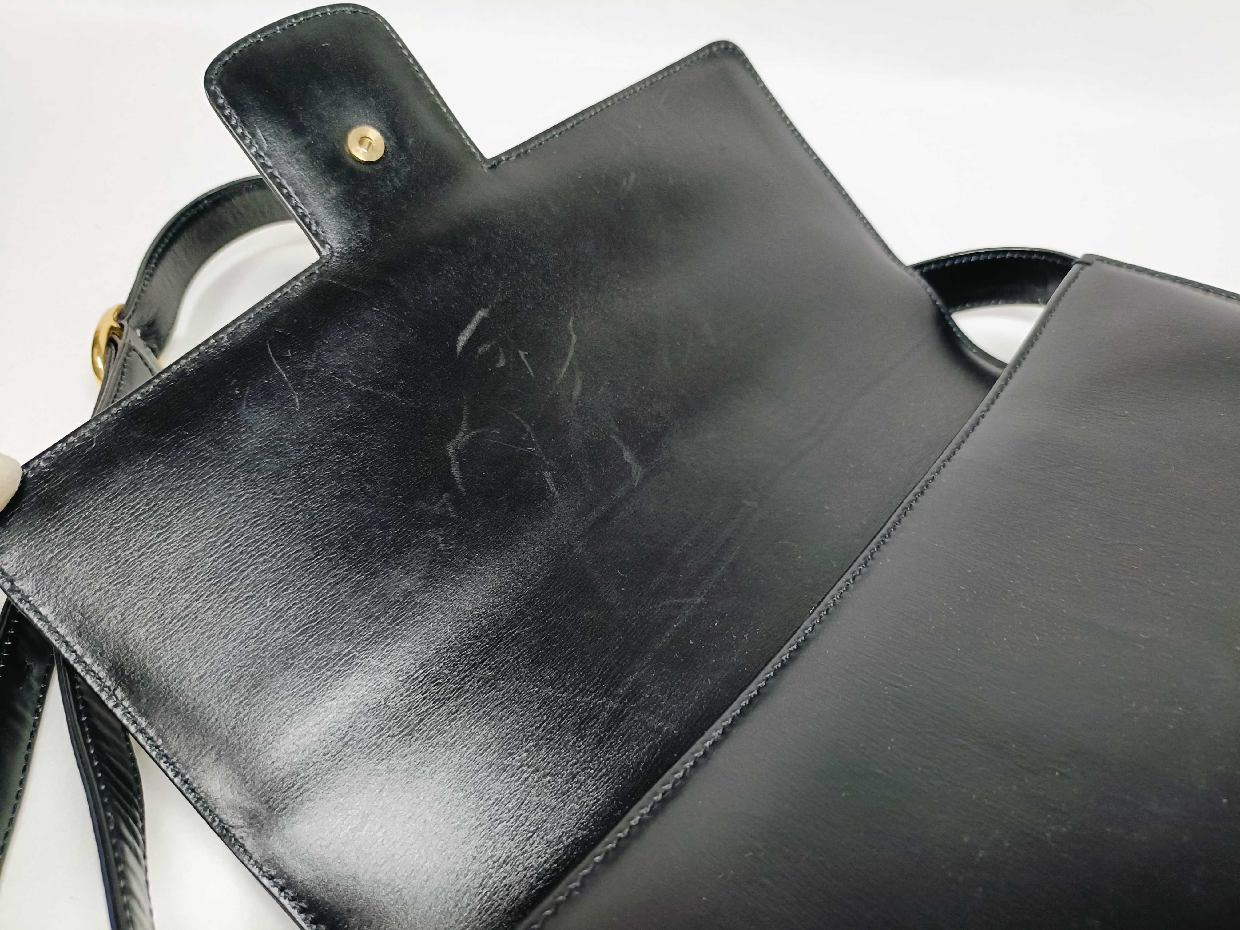 Old Leather Shoulder Bag — view 10