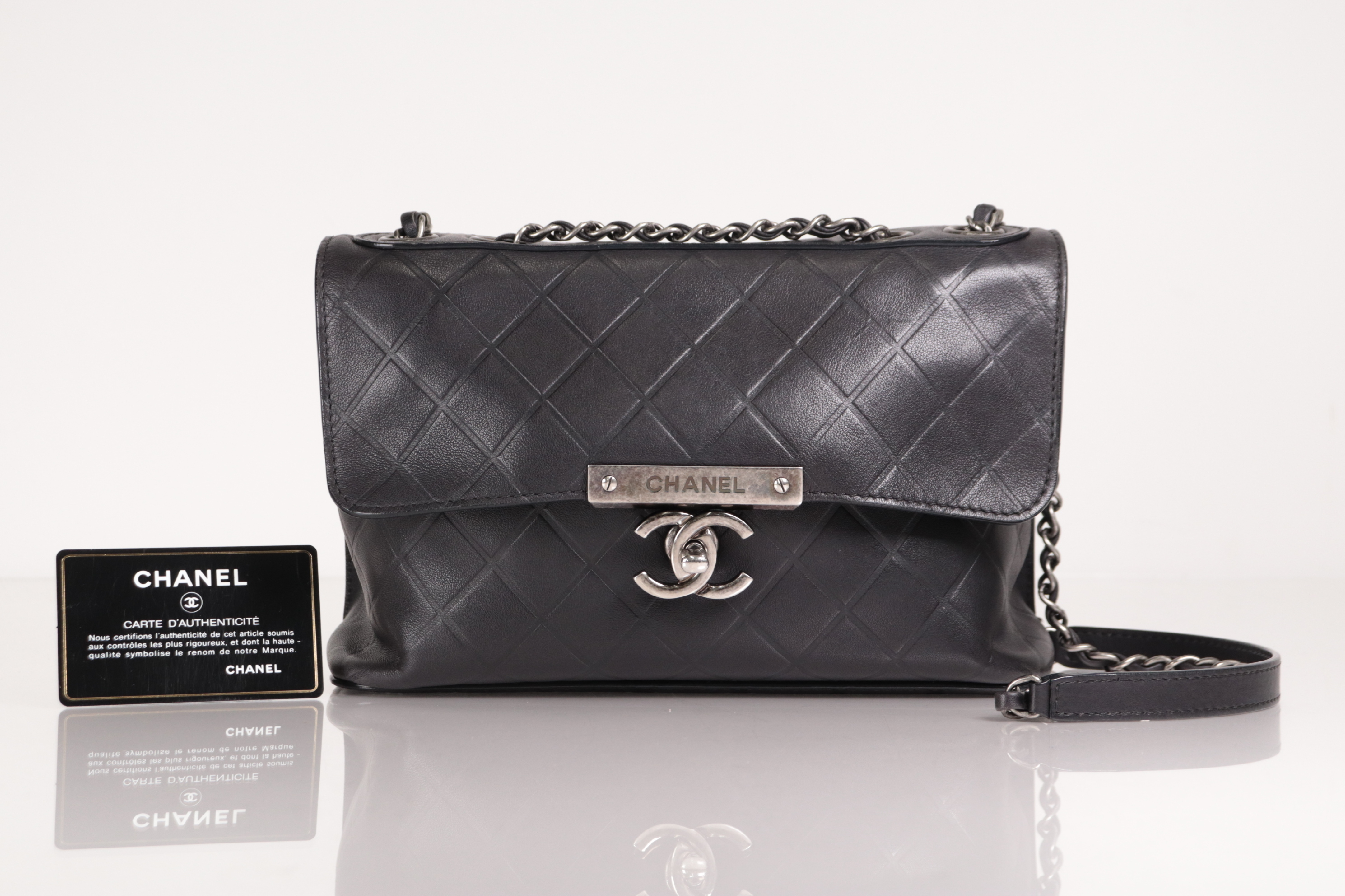 Turnlock Lambskin Chain Shoulder Bag (Serial Number 22)