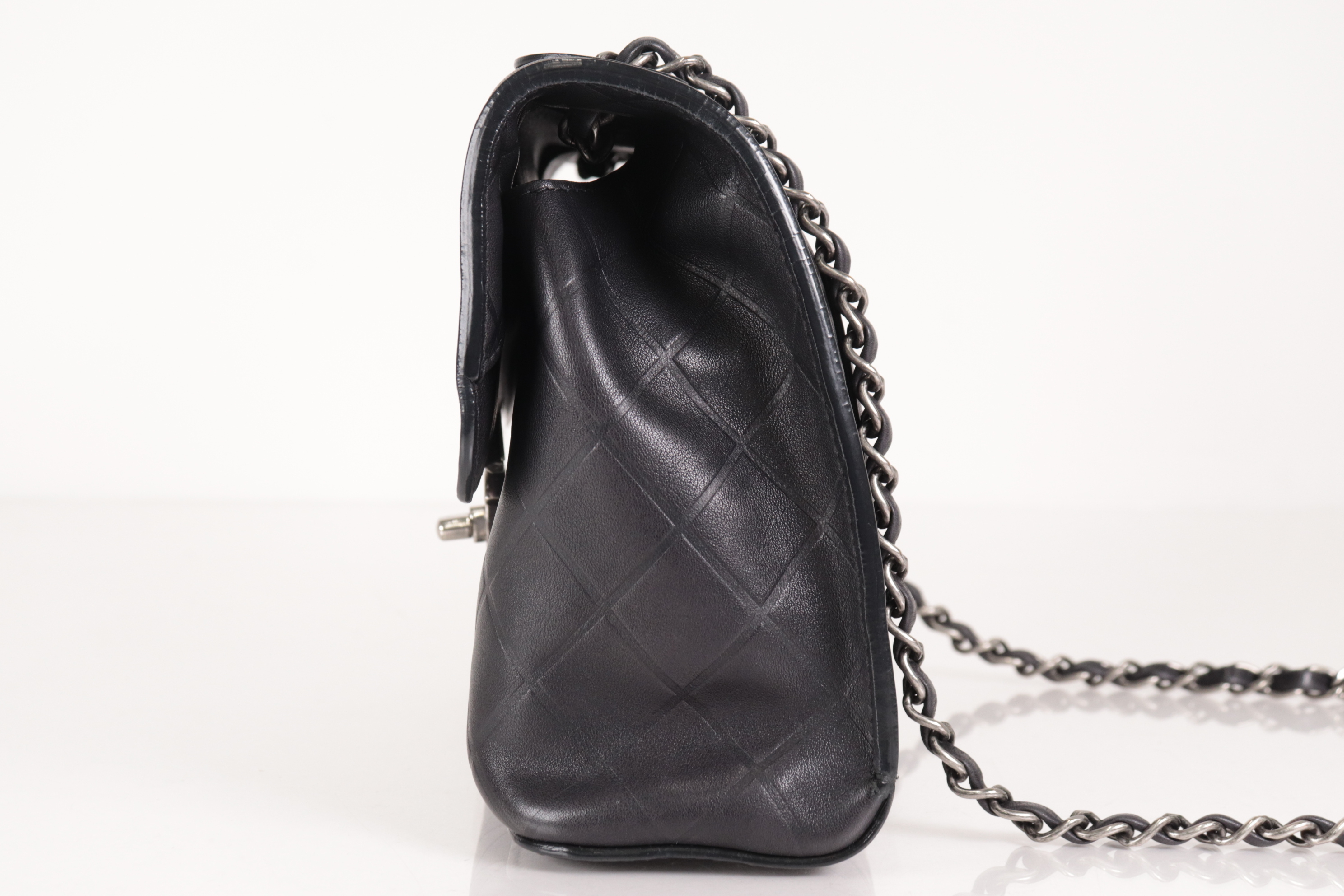 Turnlock Lambskin Chain Shoulder Bag (Serial Number 22) — view 4
