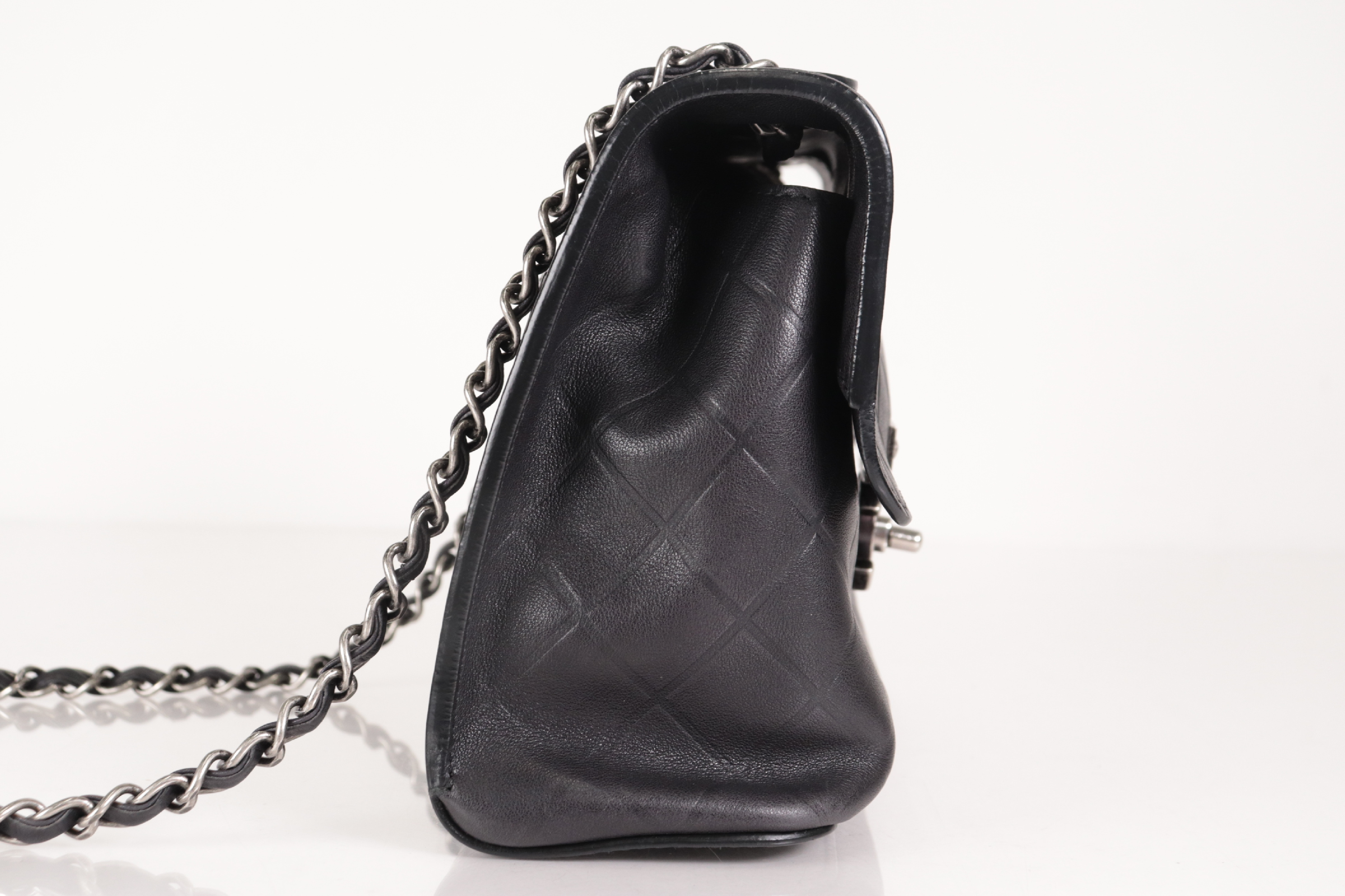 Turnlock Lambskin Chain Shoulder Bag (Serial Number 22) — view 5