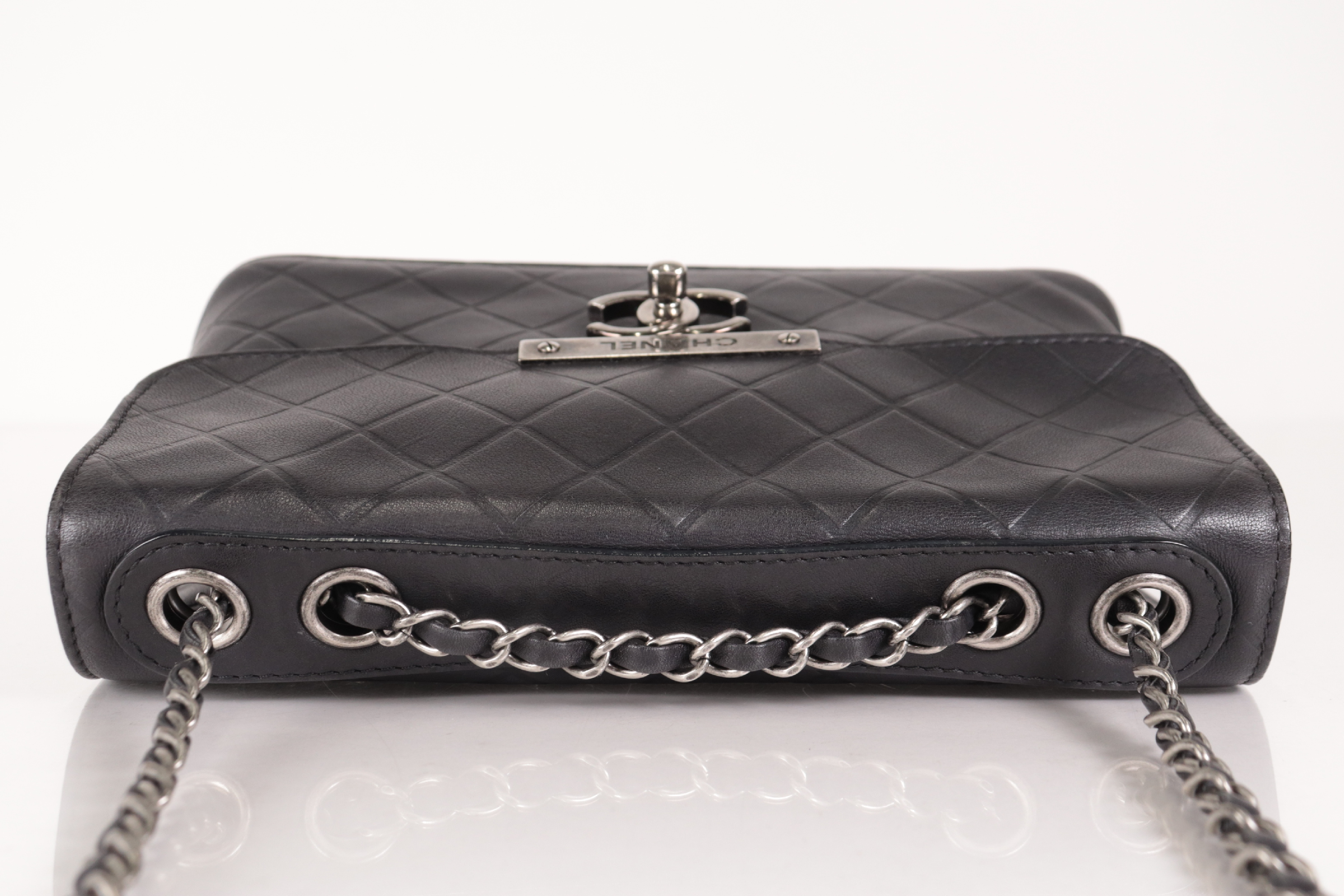 Turnlock Lambskin Chain Shoulder Bag (Serial Number 22) — view 6
