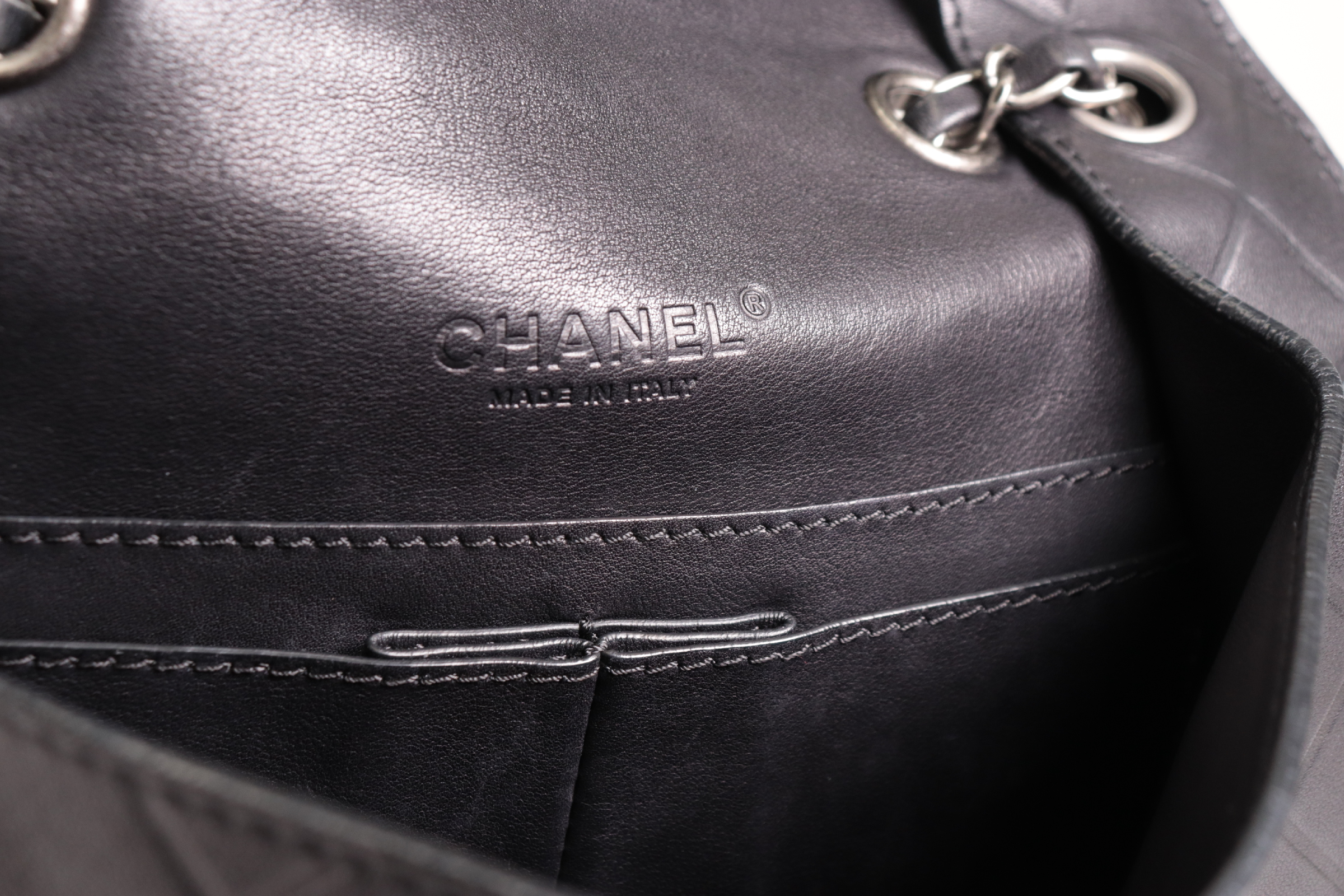 Turnlock Lambskin Chain Shoulder Bag (Serial Number 22) — view 8