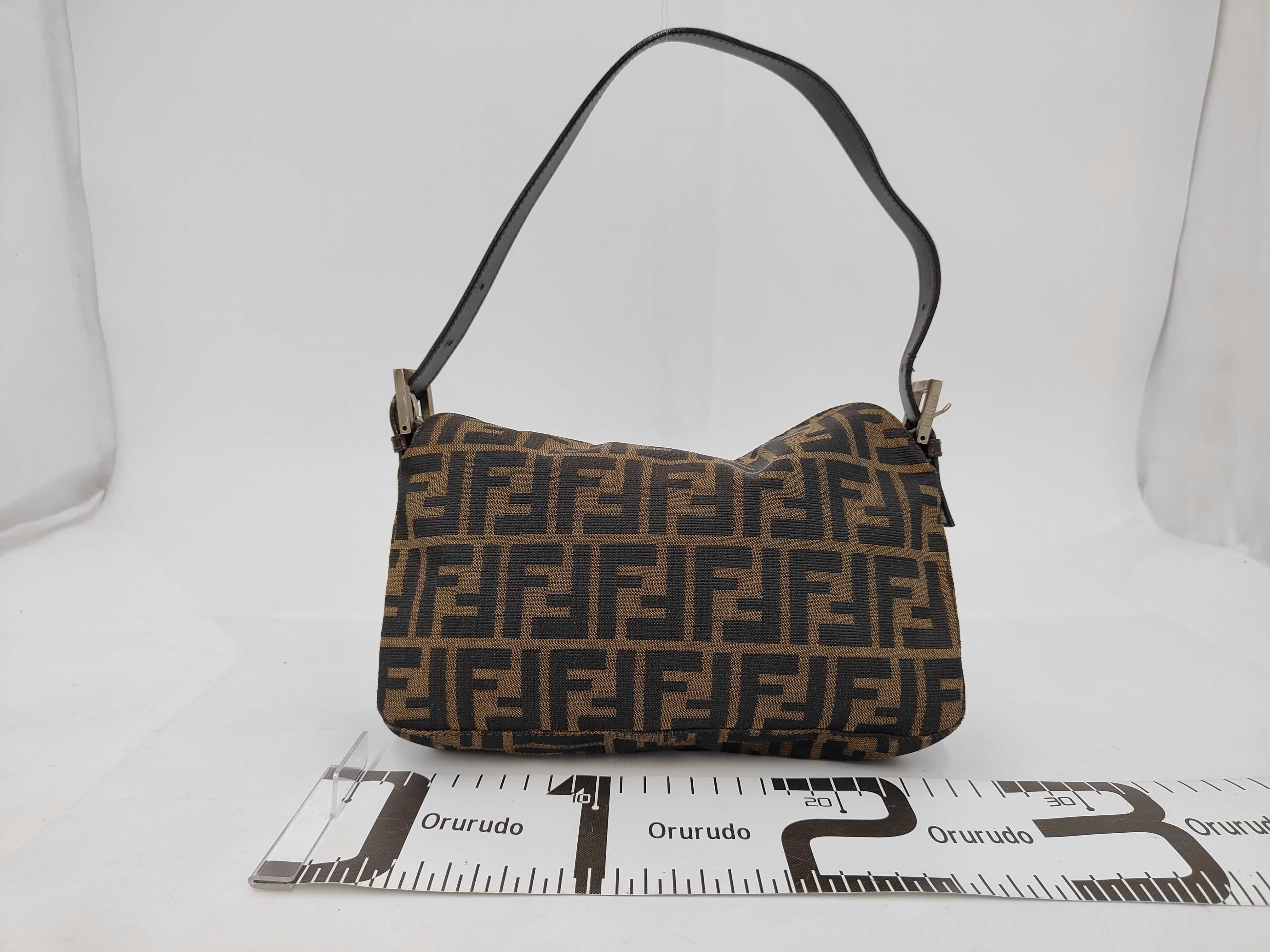 Zucca Shoulder Bag, Leather, Brown, with Dust Bag. — view 2