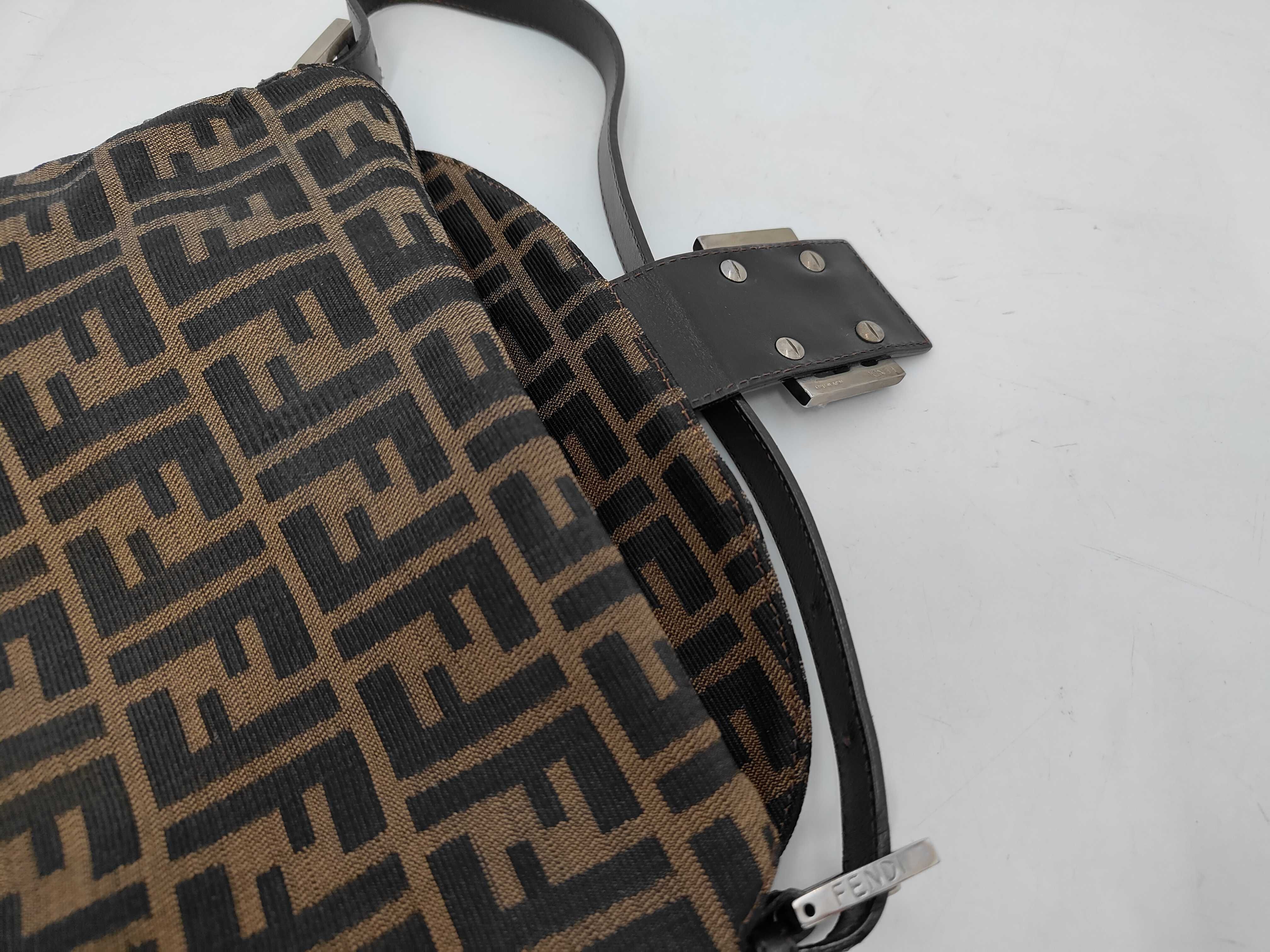 Zucca Shoulder Bag, Leather, Brown, with Dust Bag. — view 7