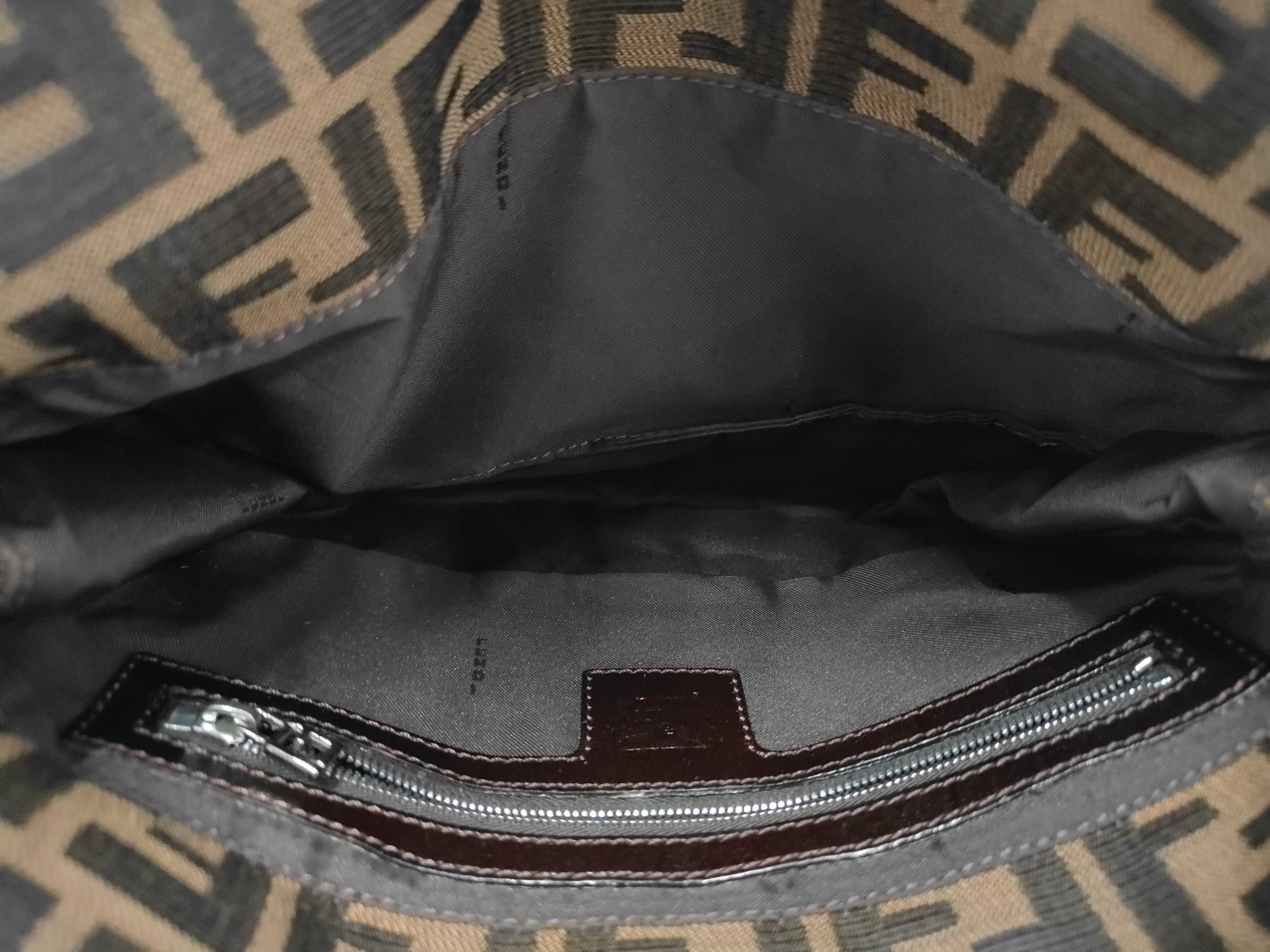 Zucca Shoulder Bag, Leather, Brown, with Dust Bag. — view 8