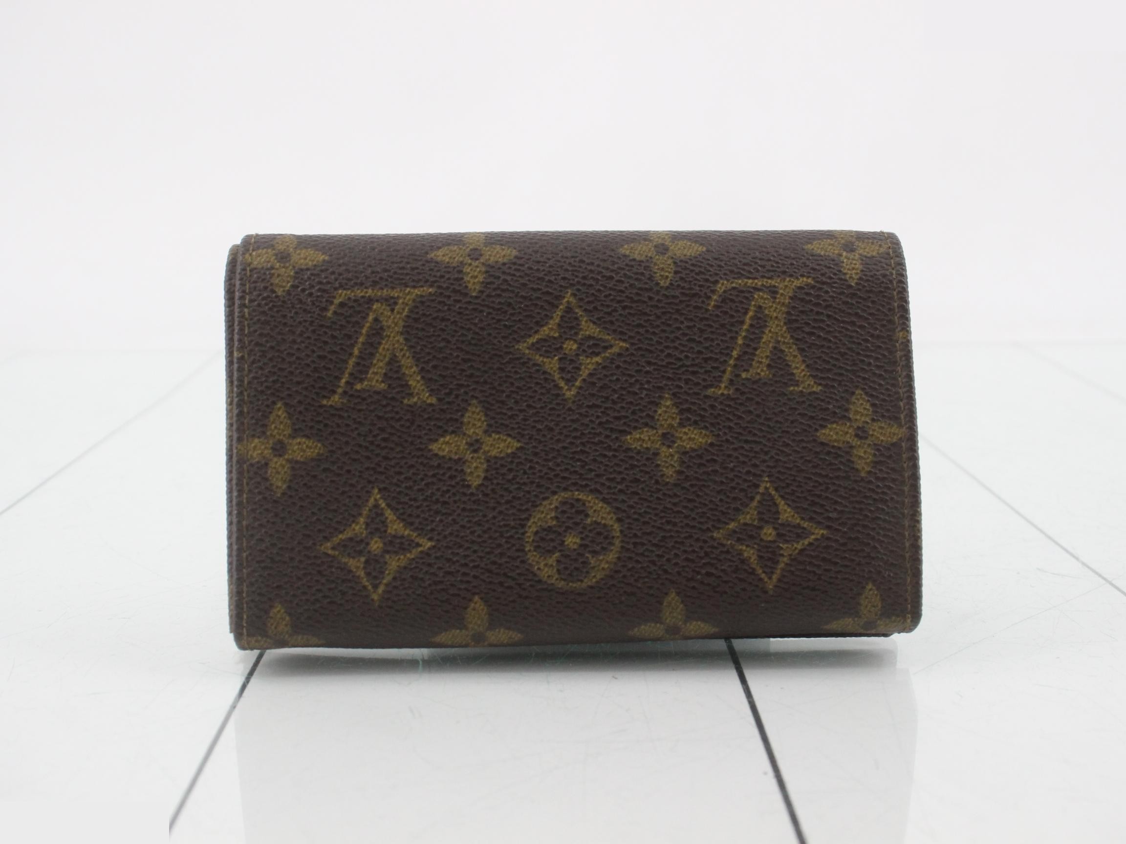 Vintage Louis Vuitton L-shaped zipper wallet — view 2