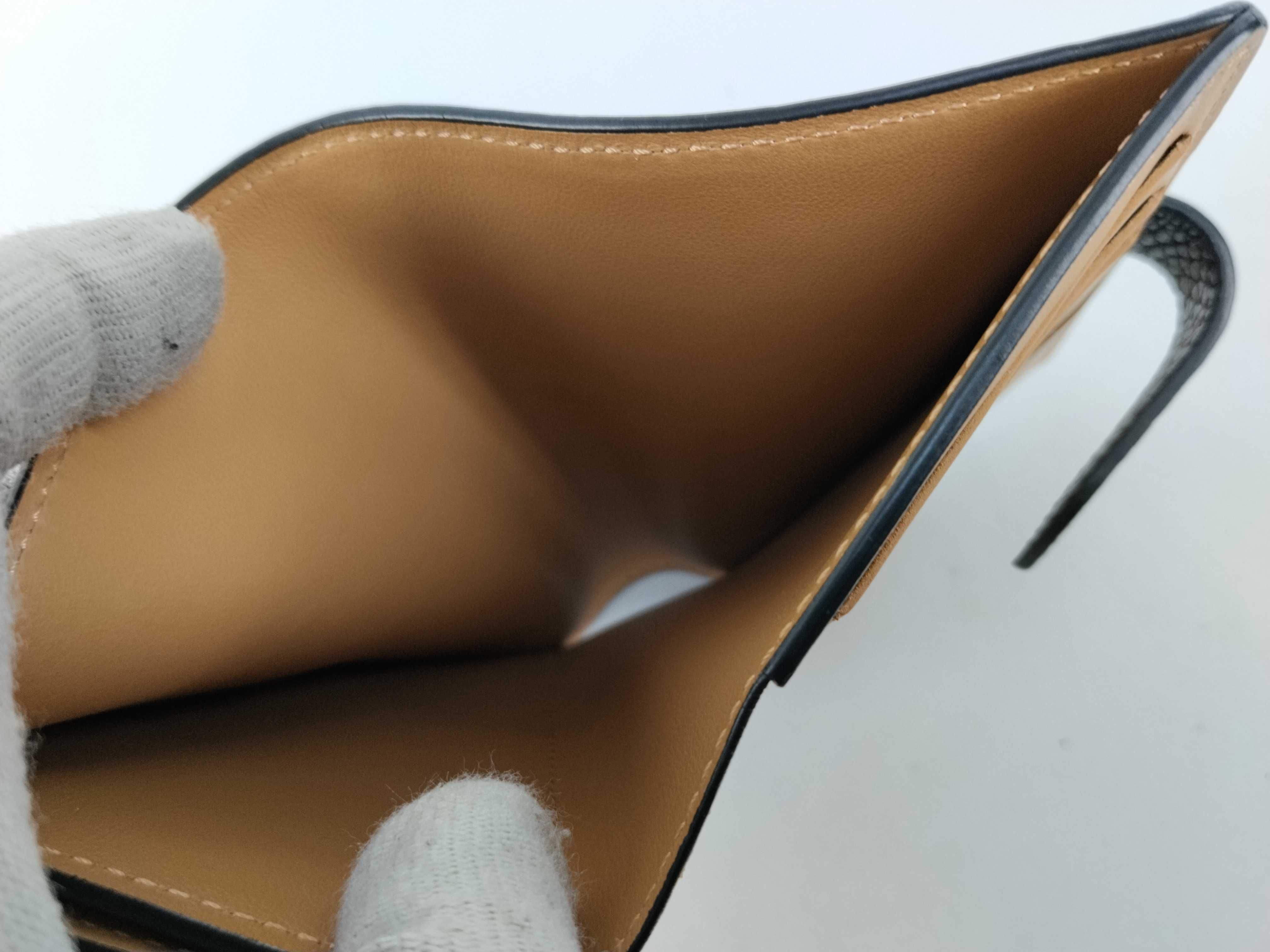 LV folding wallet Capucines wallet — view 14