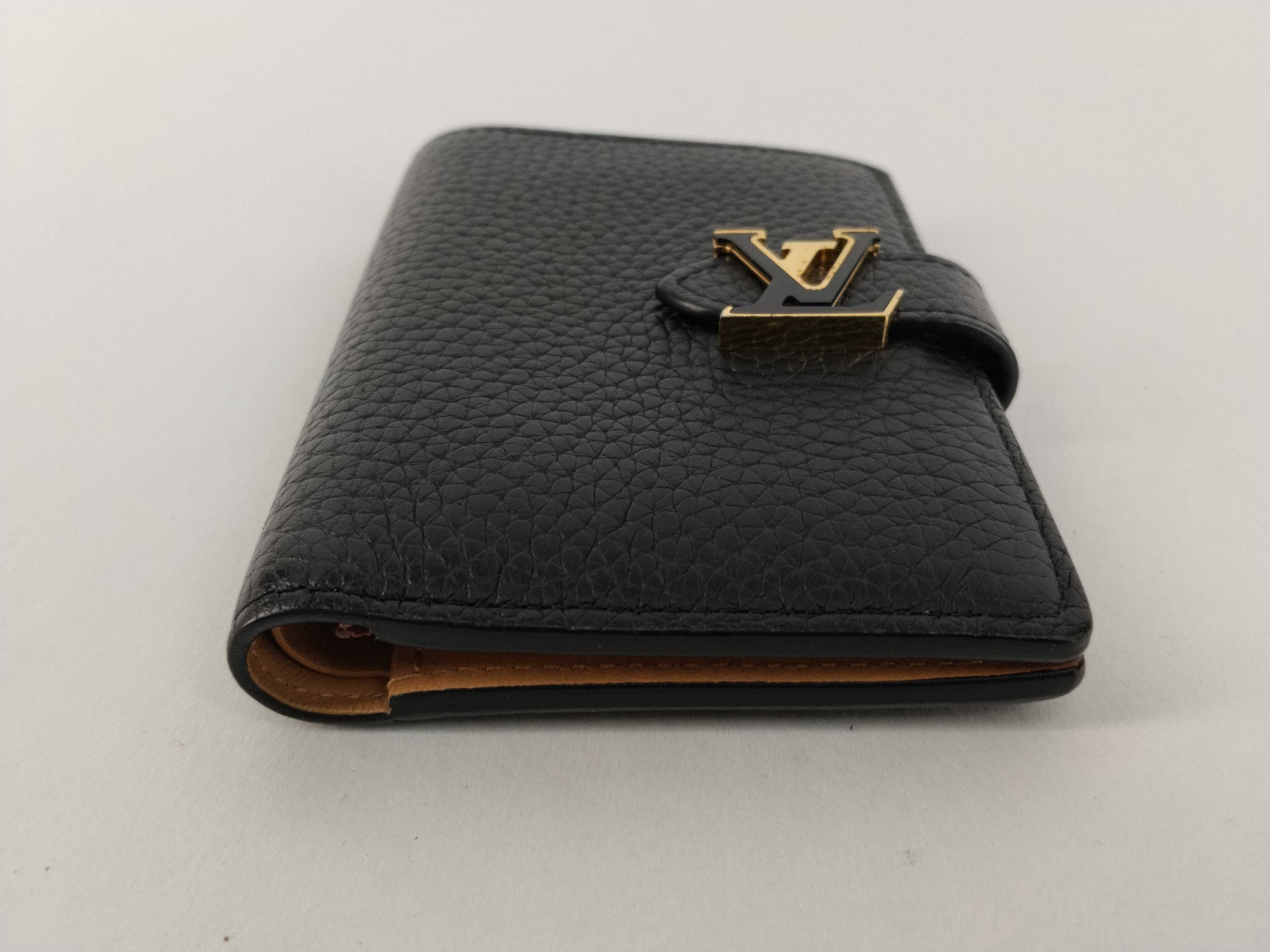 LV folding wallet Capucines wallet — view 4