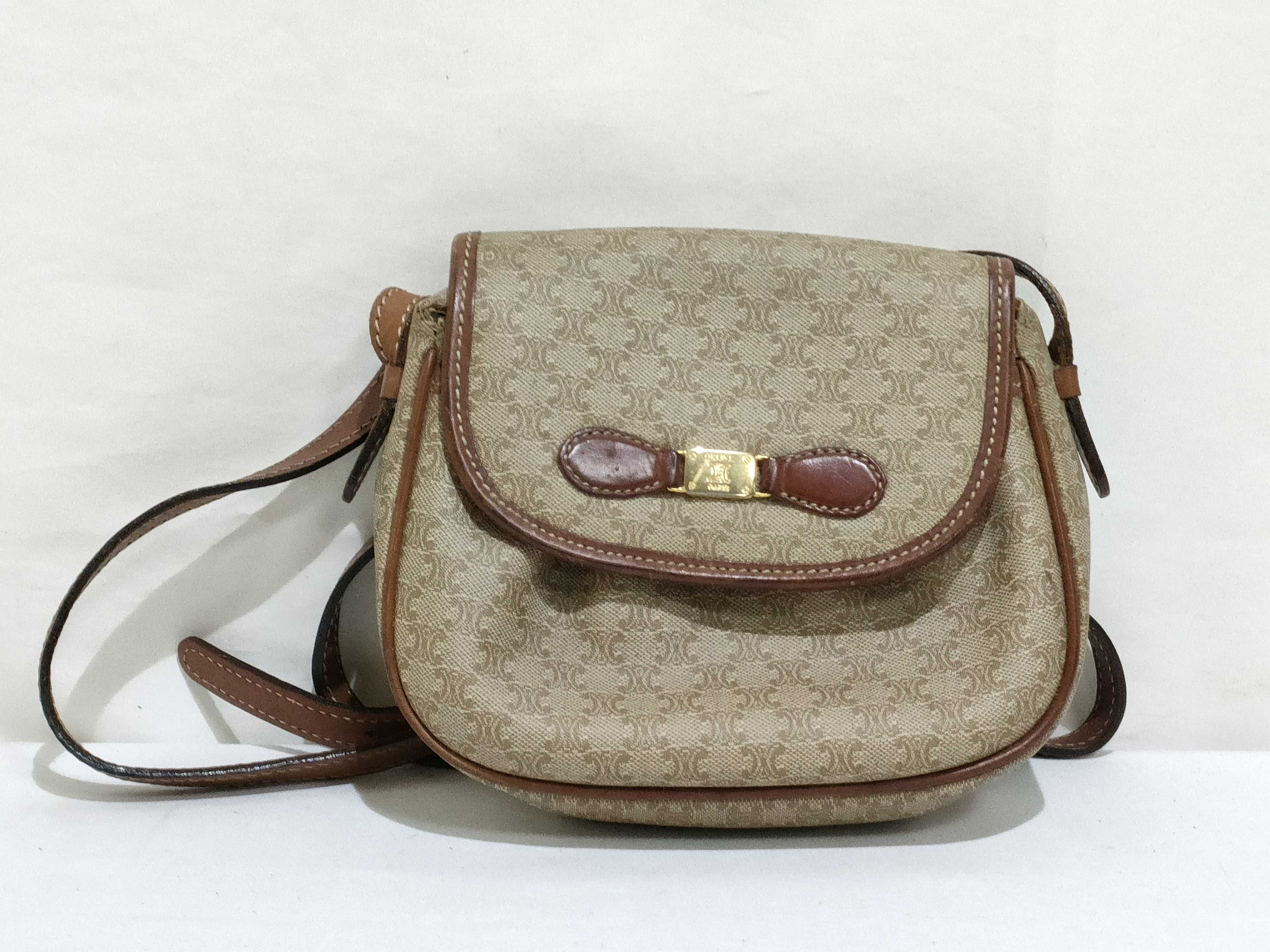MO6 Shoulder Bag