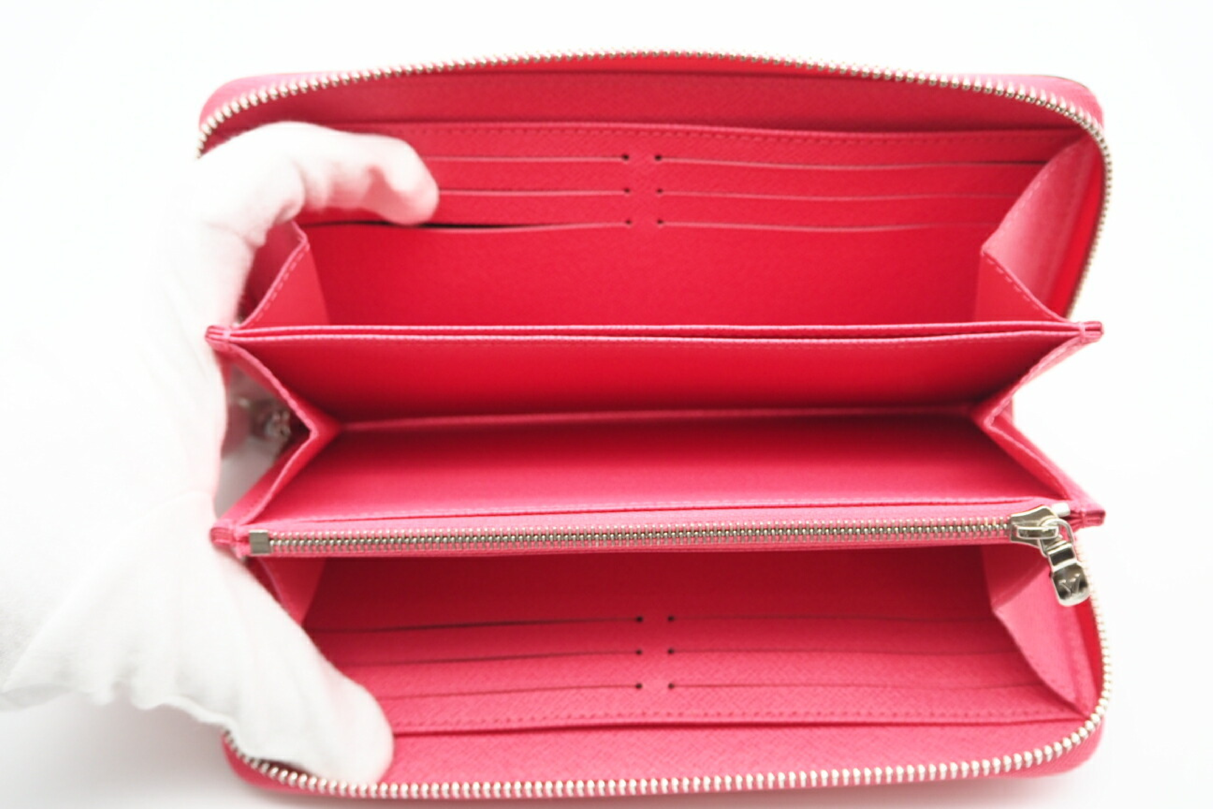M83074 Epi Zippy Wallet Pink Sky, with dust bag and box. — view 8