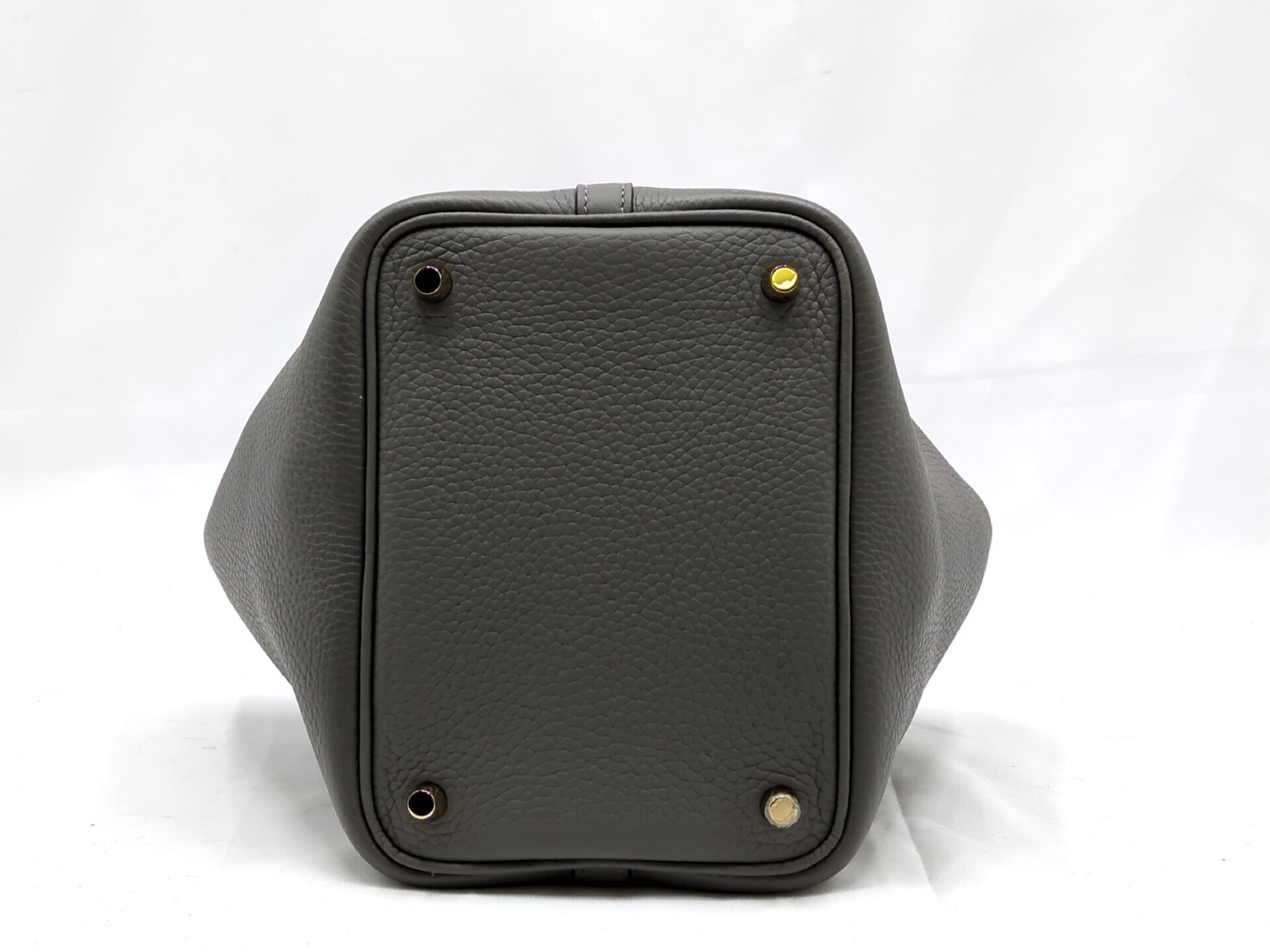 Picotin Lock PM Taurillon Clemence Leather Vert Amande Gold Hardware U Stamp Handbag — view 5