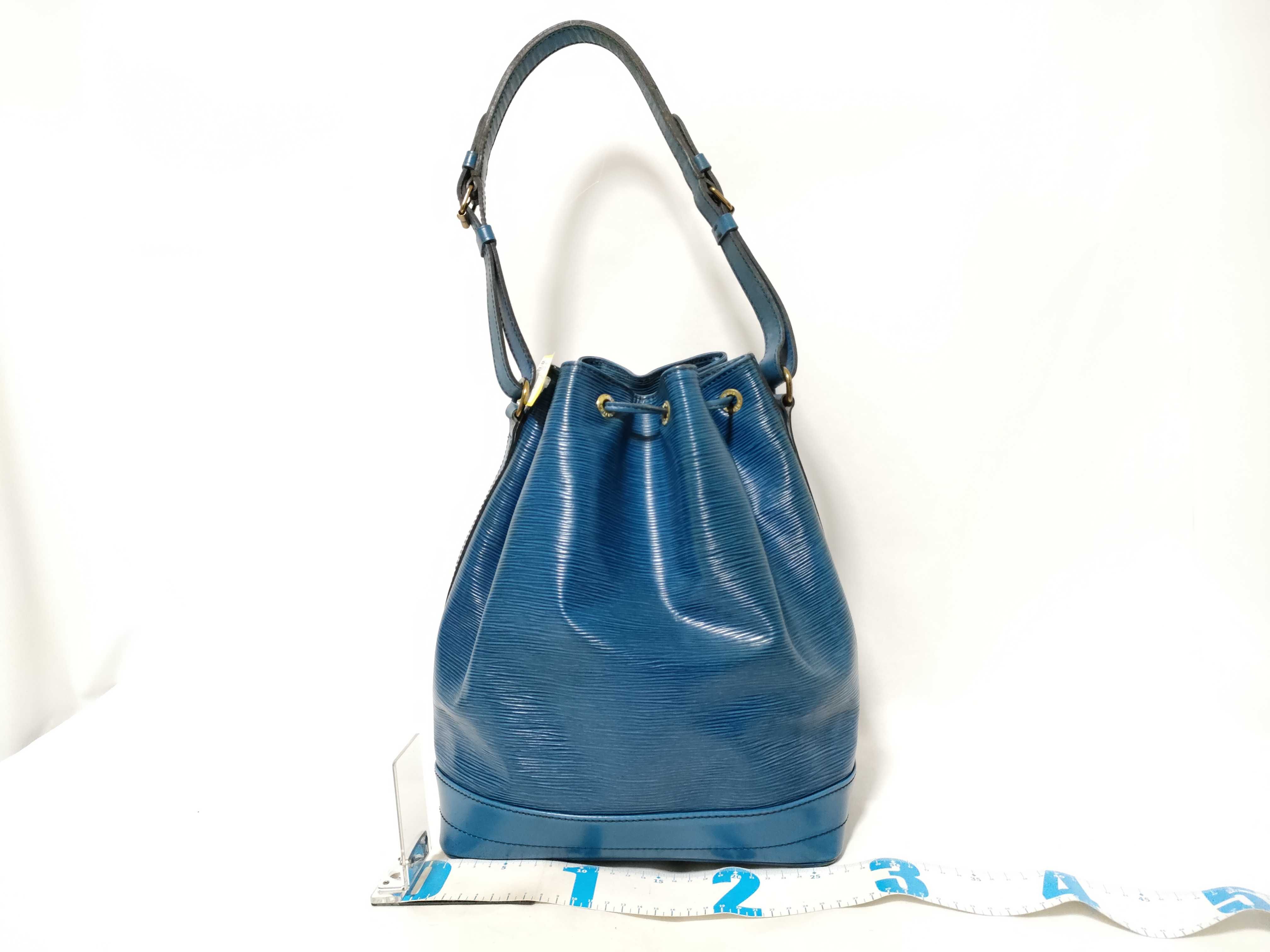 Epi Noe Blue Shoulder Bag — view 2